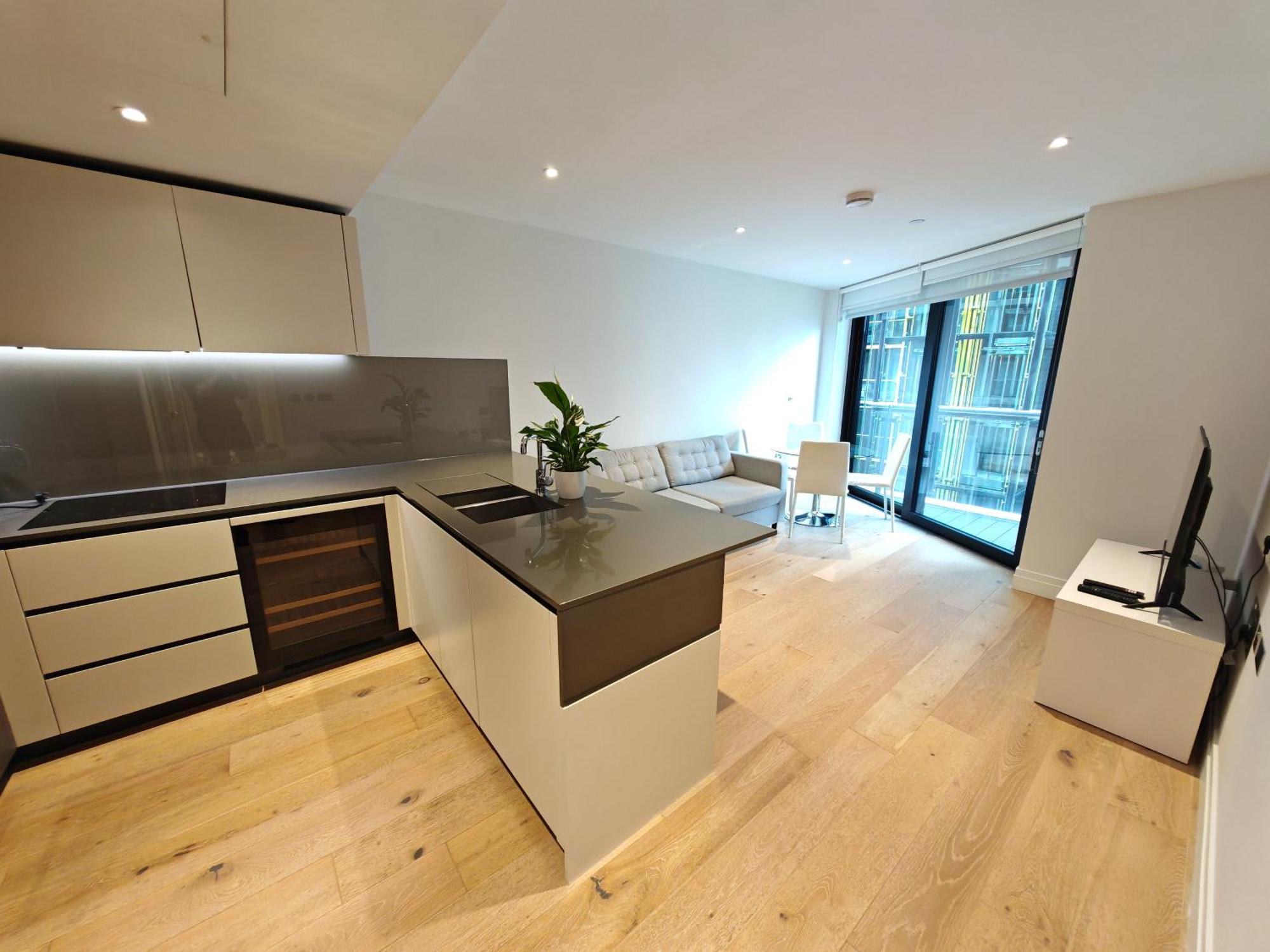 Stylish Two-bedroom Flat Near Us Embassy Apartamento *