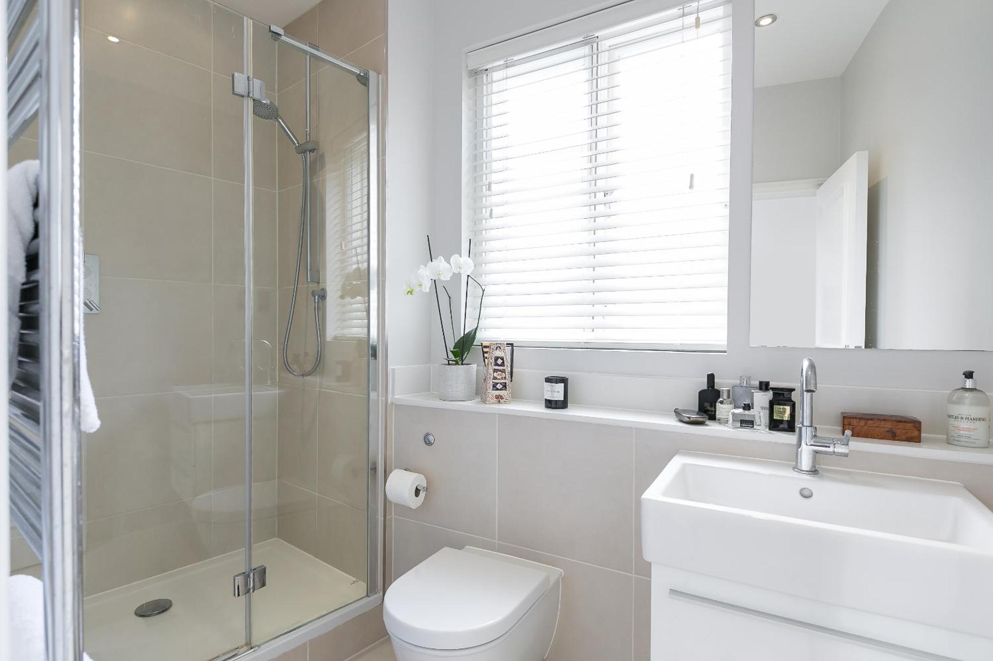 Beautiful Centrally Located Large Studio London