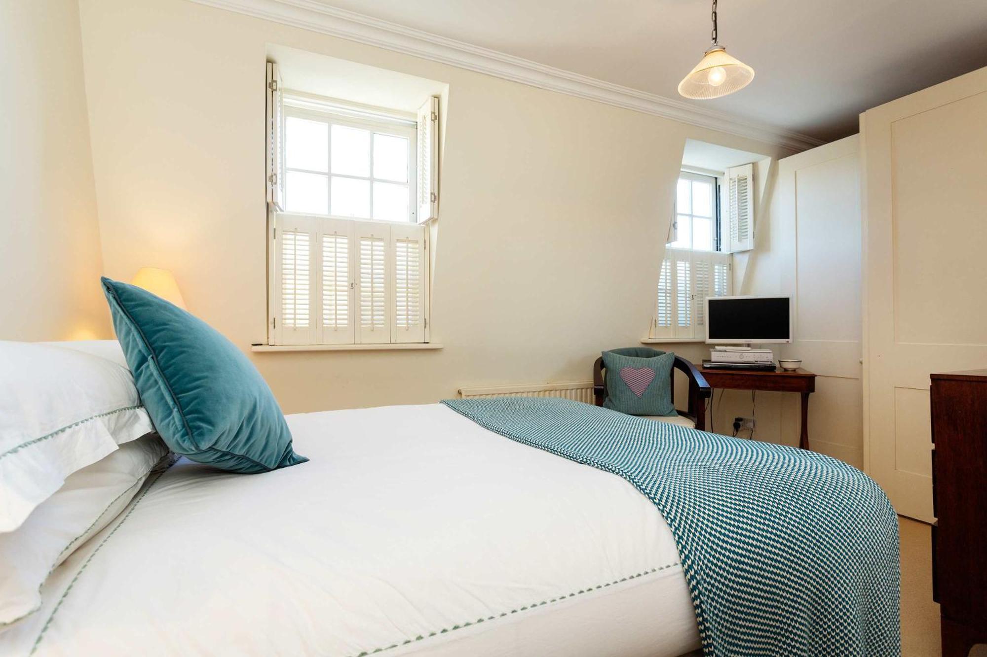 Veeve - Holland Park Townhouse Holiday home London