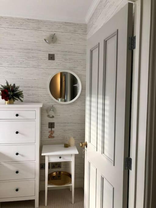 Lovely 2 Bed In Shoreditch On Quiet Side Street Apartamento *