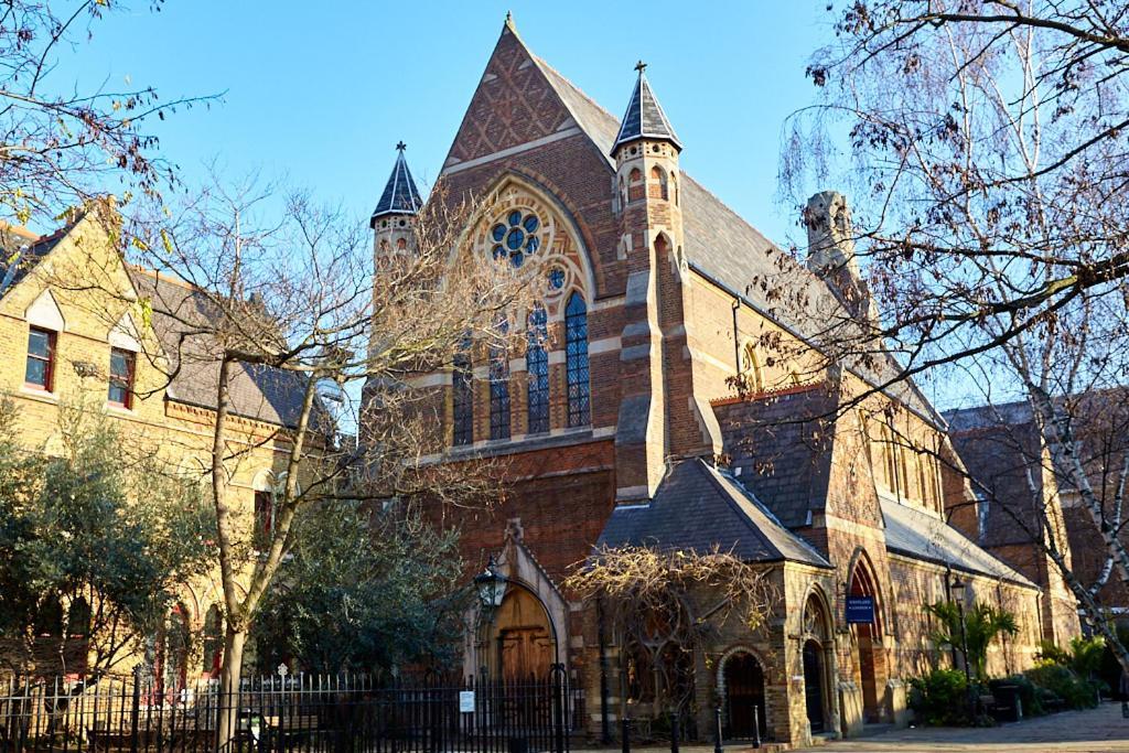 Lovely 2 Bed In Shoreditch On Quiet Side Street Apartment *
