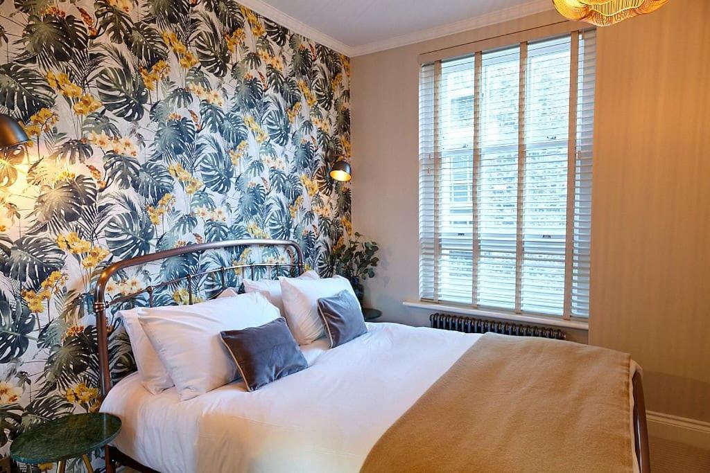 Lovely 2 Bed In Shoreditch On Quiet Side Street Apartment *