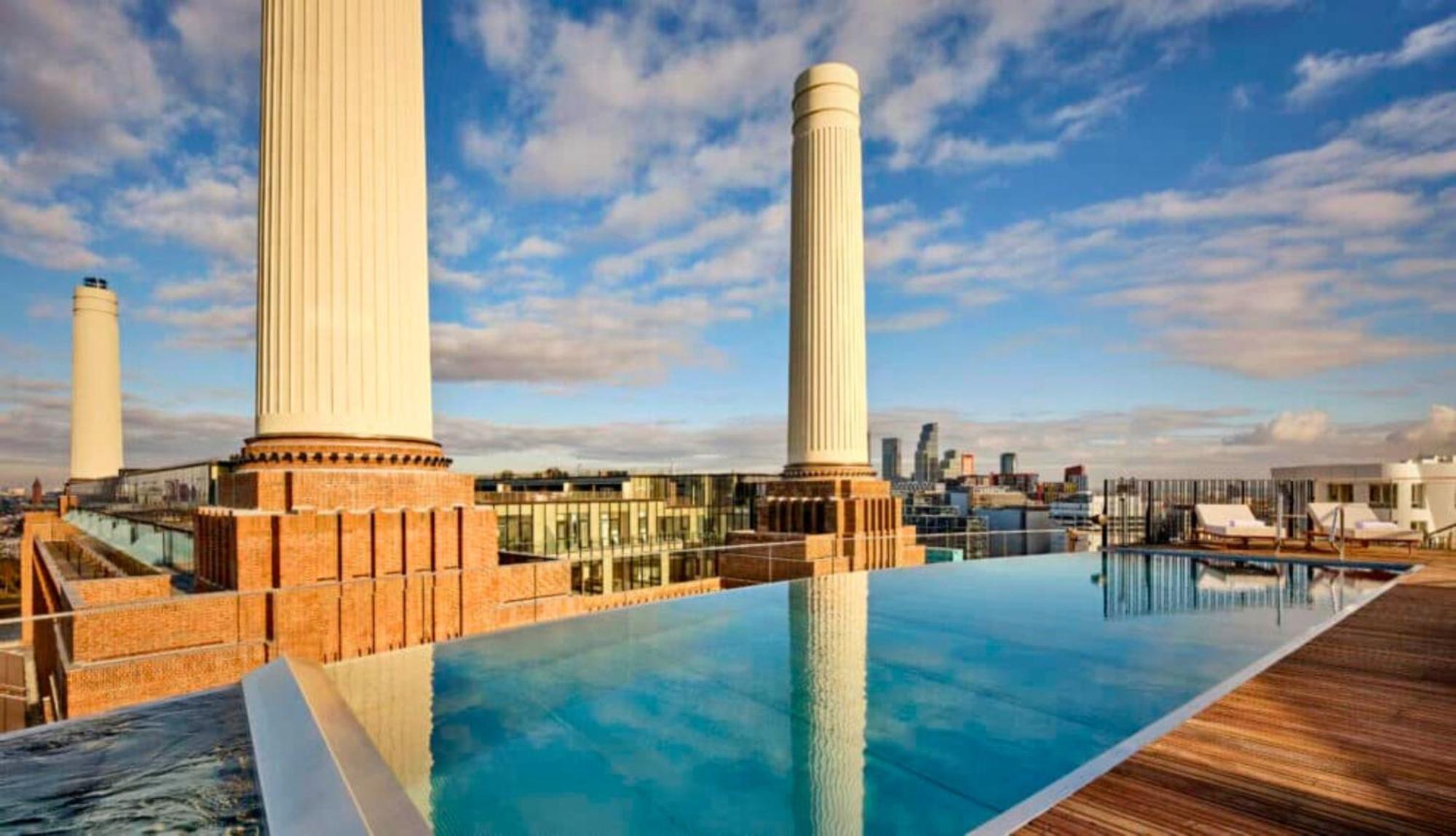 Chelsea Bridge 2bed 2bath Balcony Fast Wifi - Luxurylondonstays *