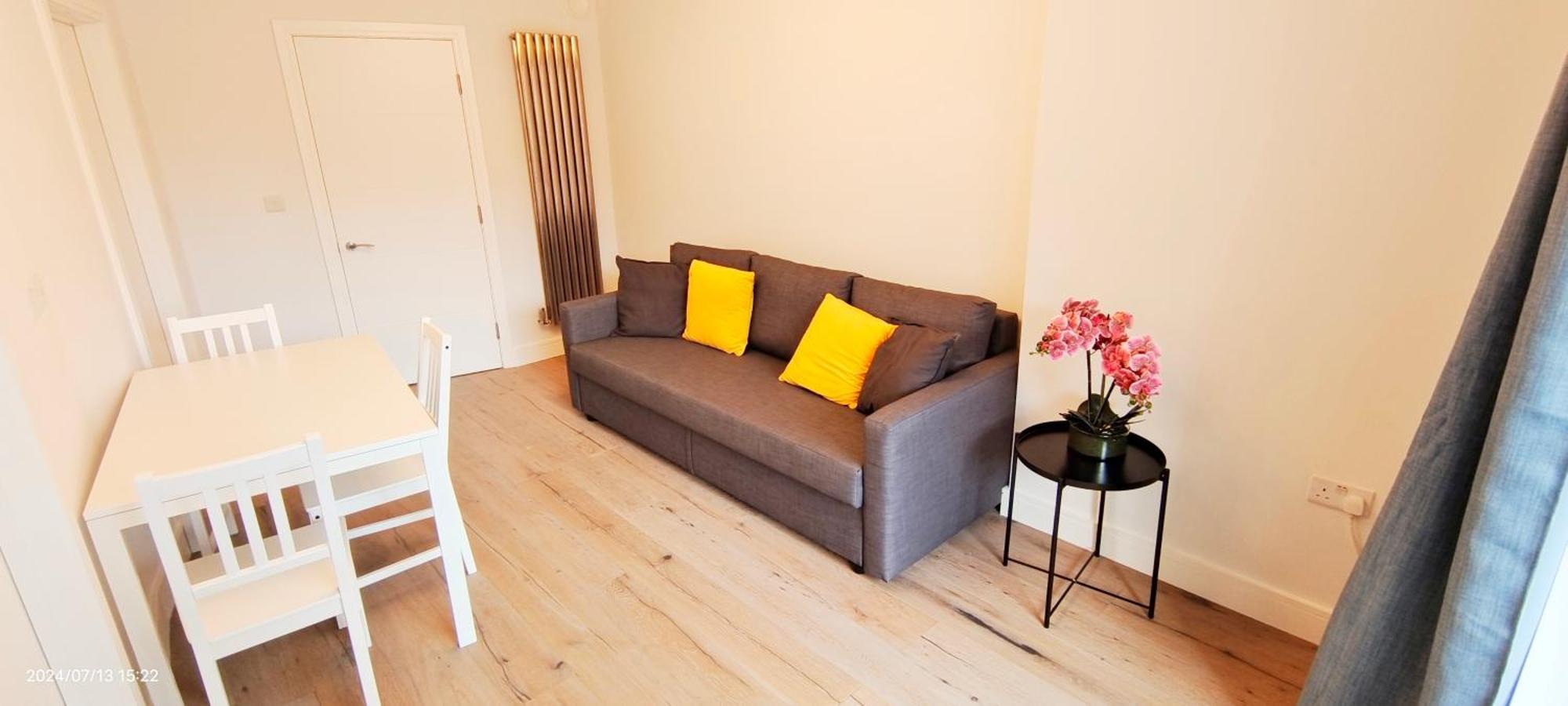 Crystal In Hammersmith * London
