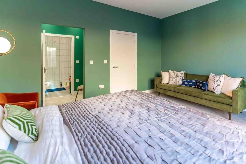Gorgeous & Cosy Gem - King Beds Apartamento Londres