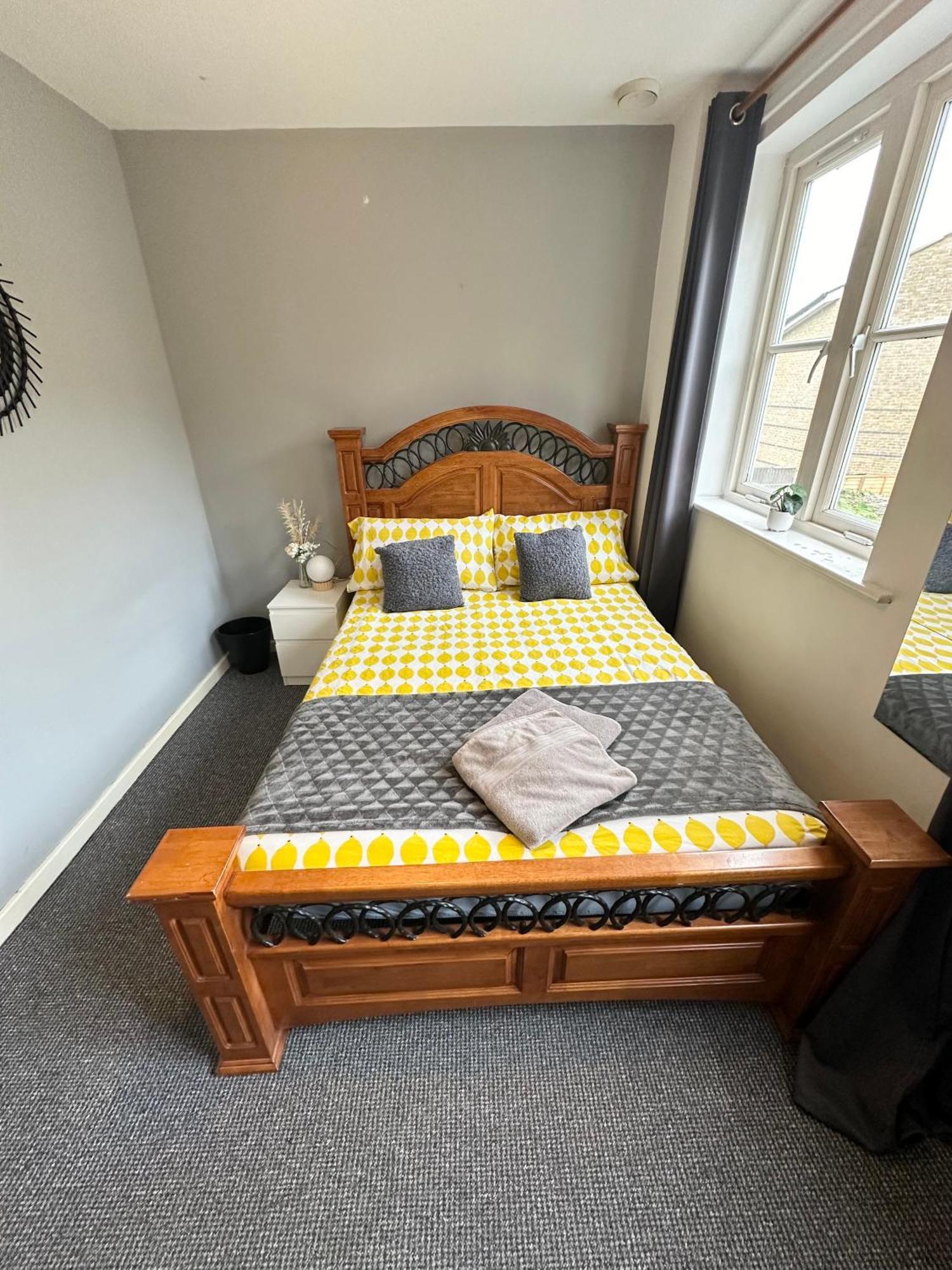 Homestay Luxury In Central London!6 Bedroom With 2 Bath & Separate Wc! *