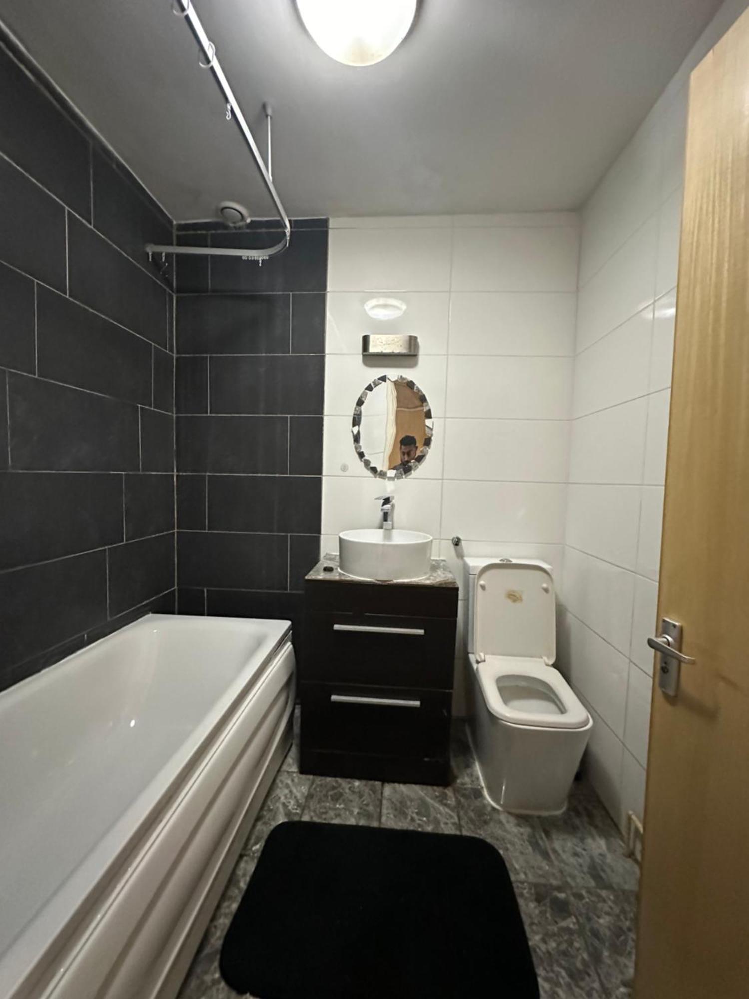 Luxury In Central London!6 Bedroom With 2 Bath & Separate Wc! * London