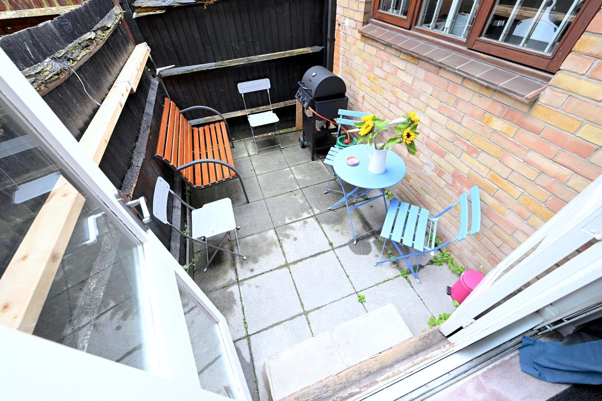 3 Bedroom House In Euston, Patio & Bbq London