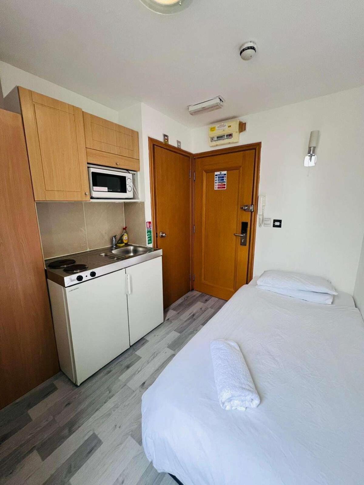 F301-awesome 3rd Flr Fits 1 Near Hyde Park Apartment London