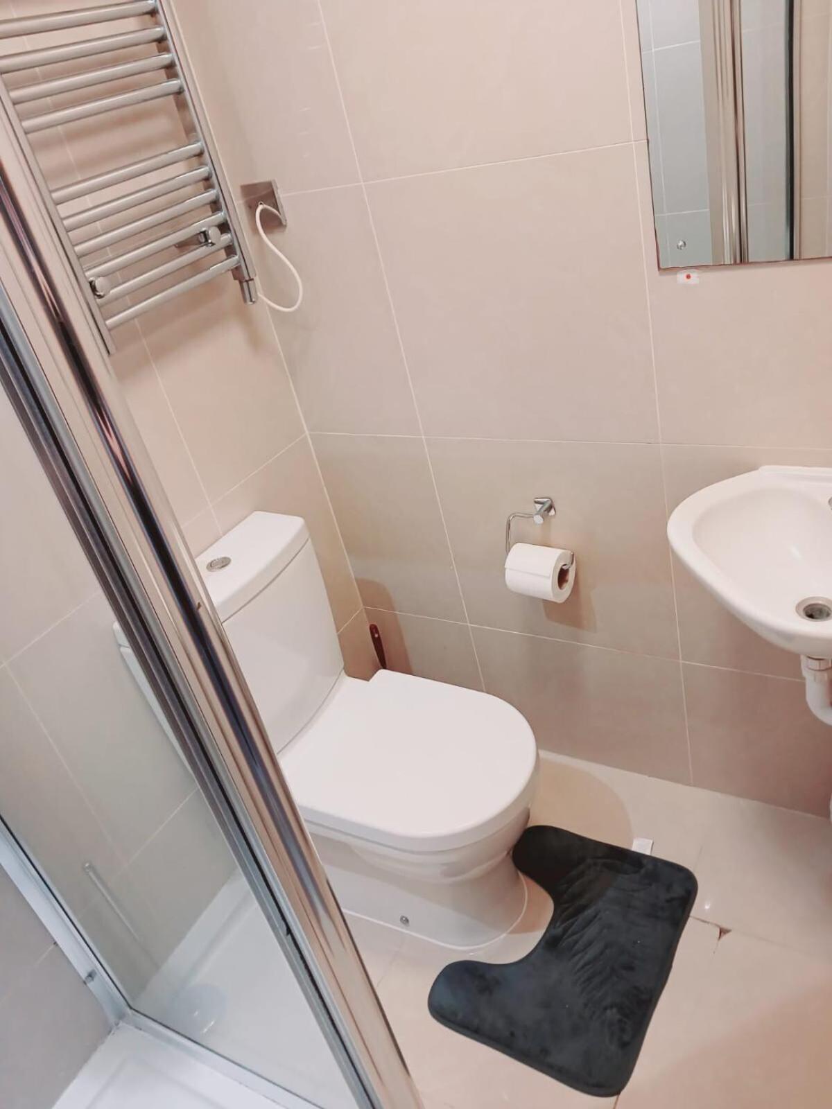 F304-lovely 3rd Flr Fits 2 Near Hyde Park London