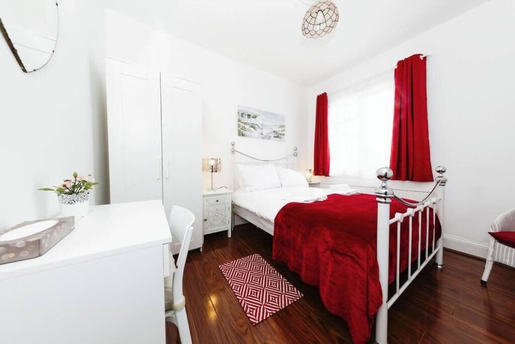 Holiday home Your Chic 3br Comfort And Style In London
