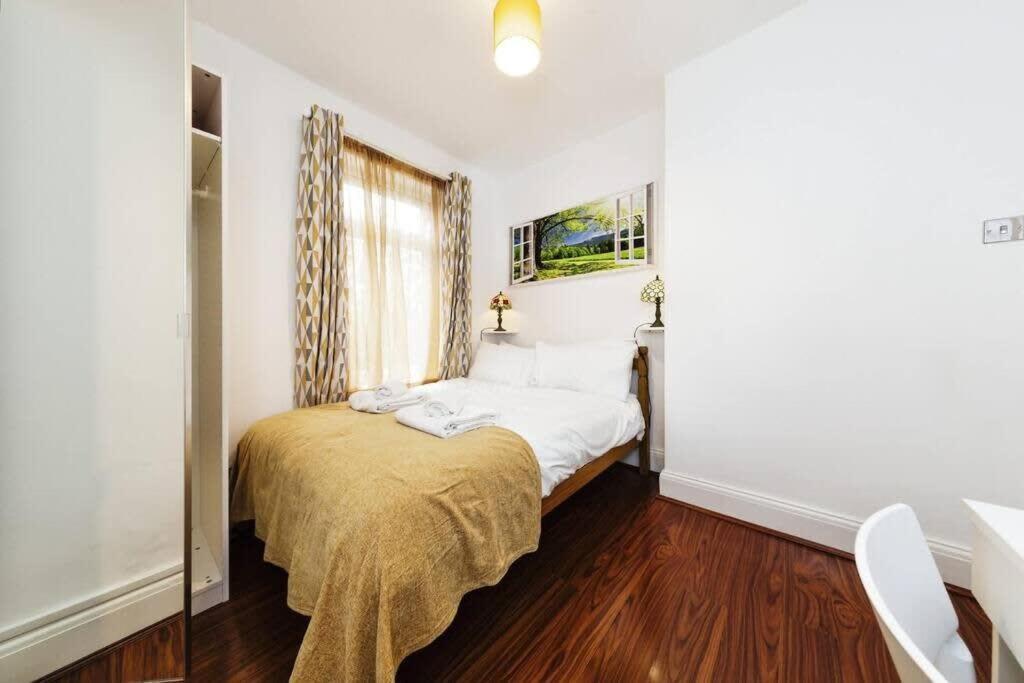 Your Chic 3br Comfort And Style In Holiday home