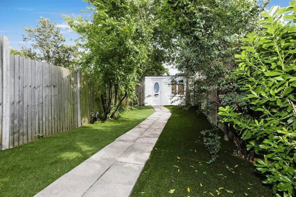 Holiday home Your Chic 3br Comfort And Style In *