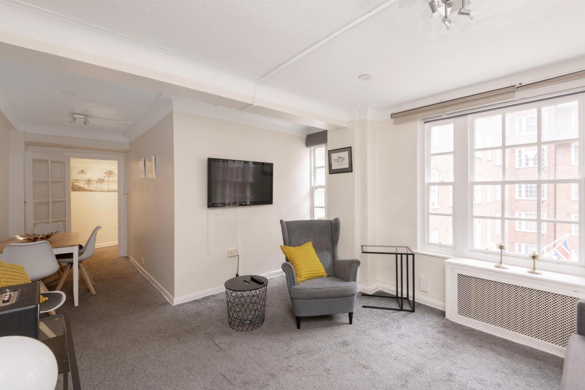 Apartment 2-bed Marylebone With Concierge & Private Elevator - Next To Oxford Street, Selfridges & Hyde Park *