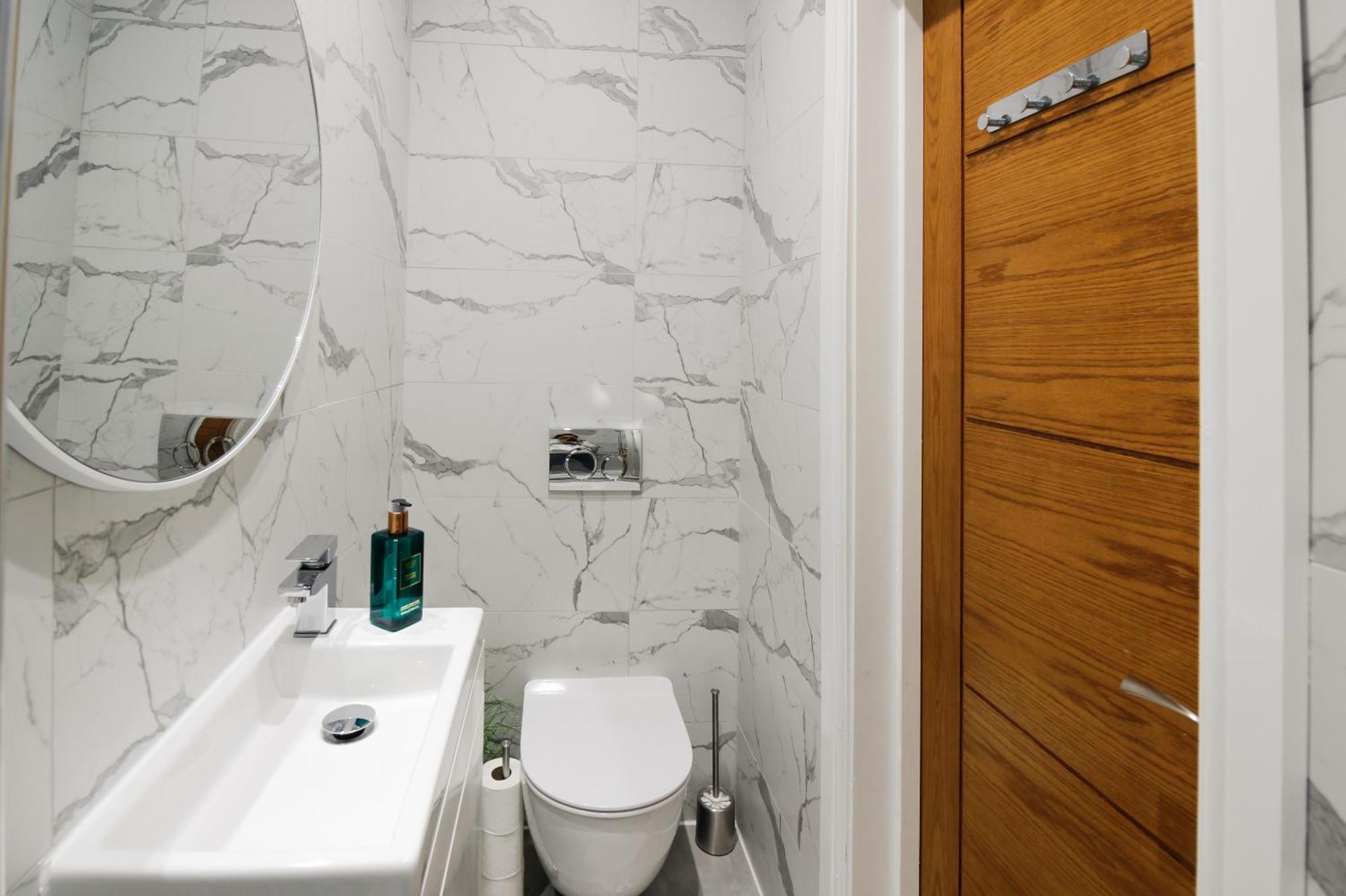 Farringdon Guest house *