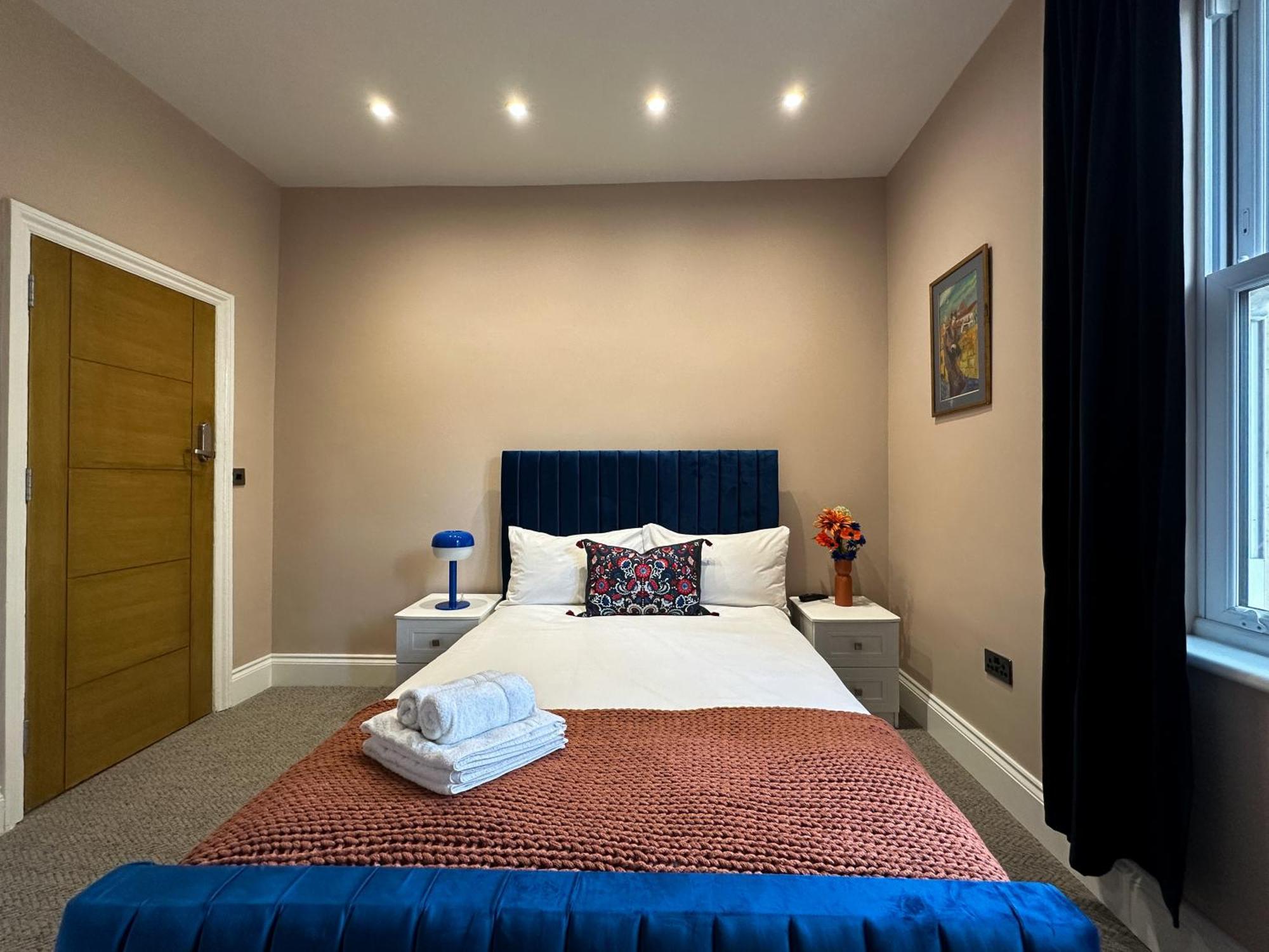 Farringdon Guest house *