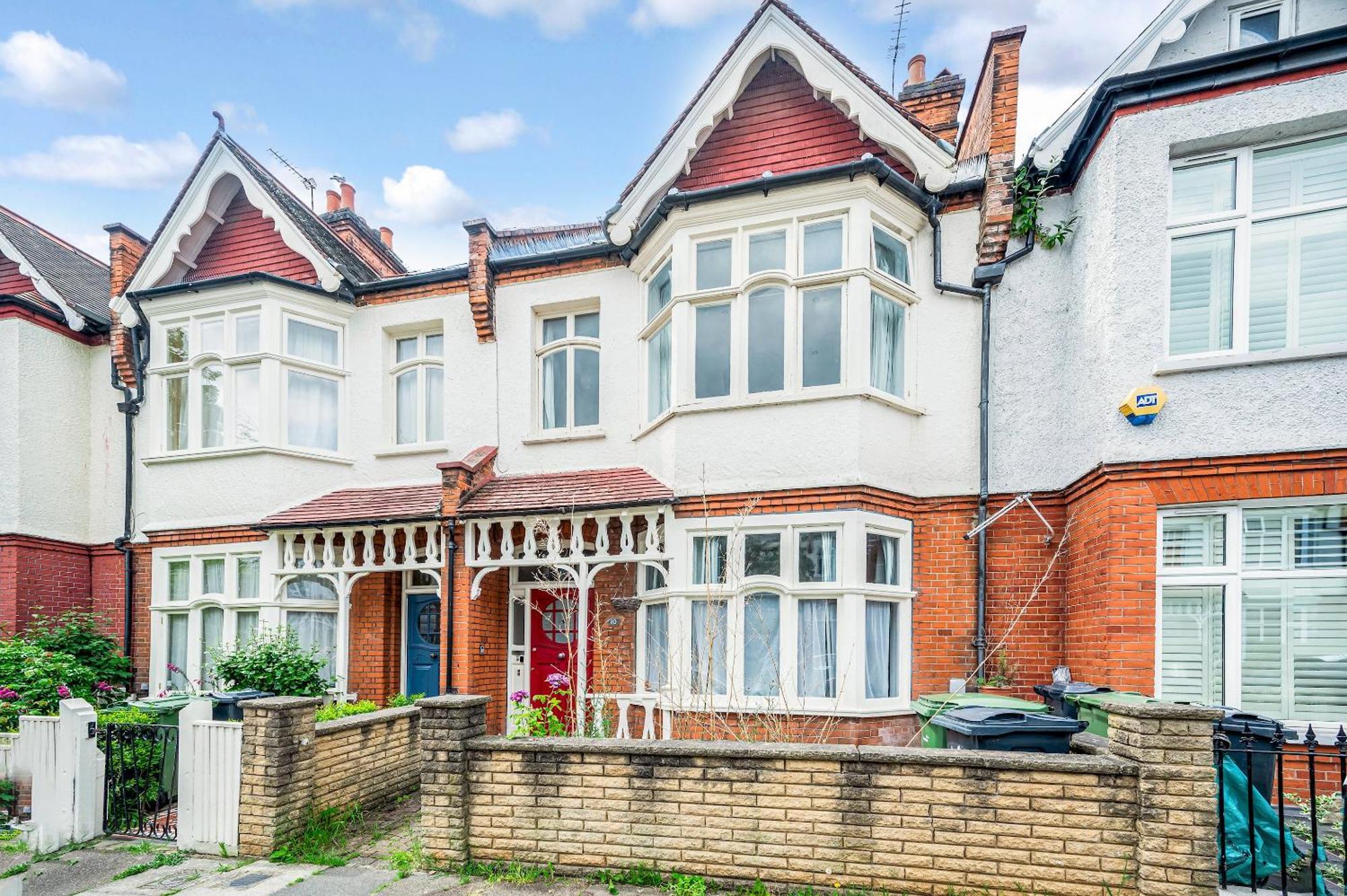 Pass The Keys Wonderful Six Bed Victorian In * Londres