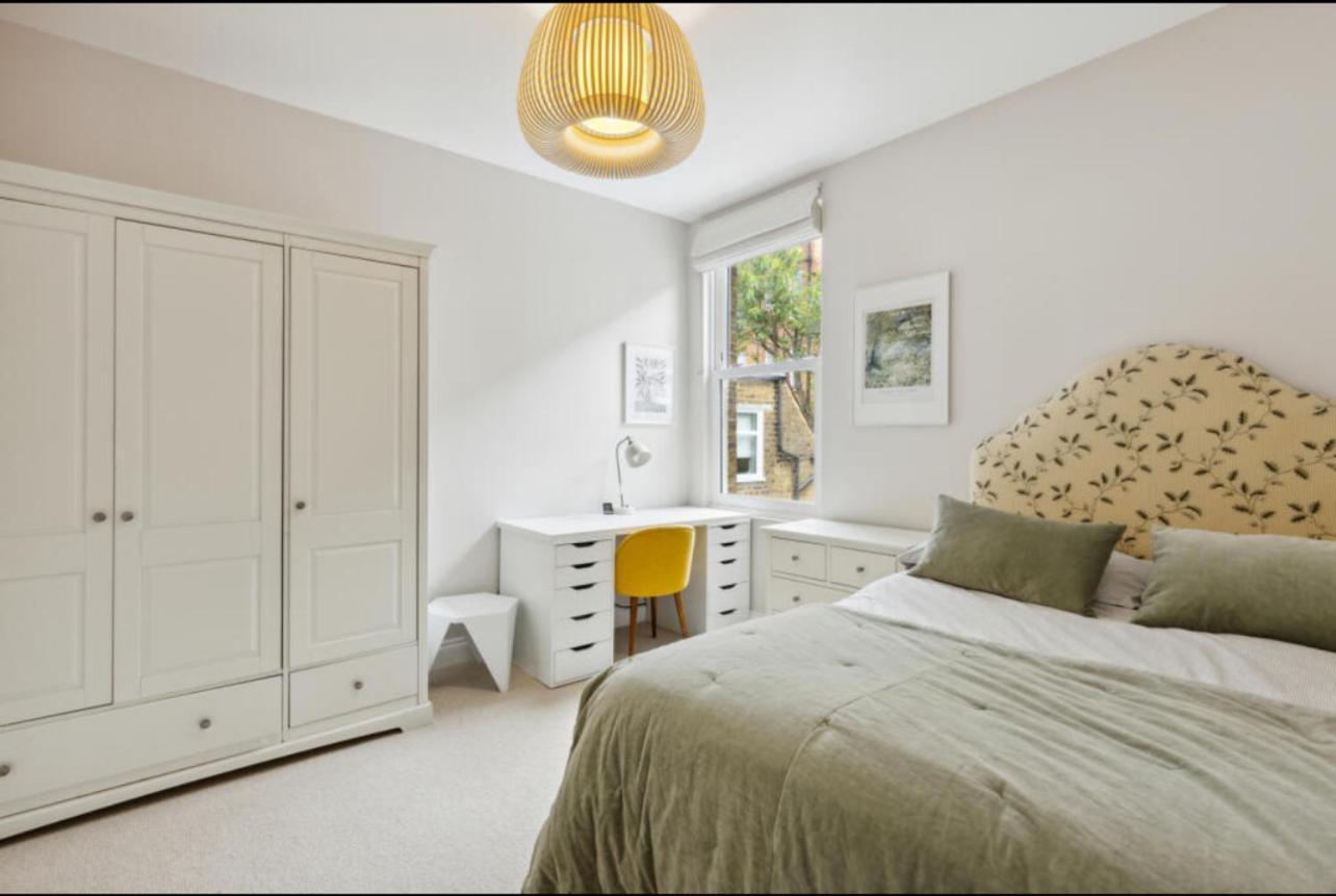 Holiday home Stylish & Spacious 4 Beds House