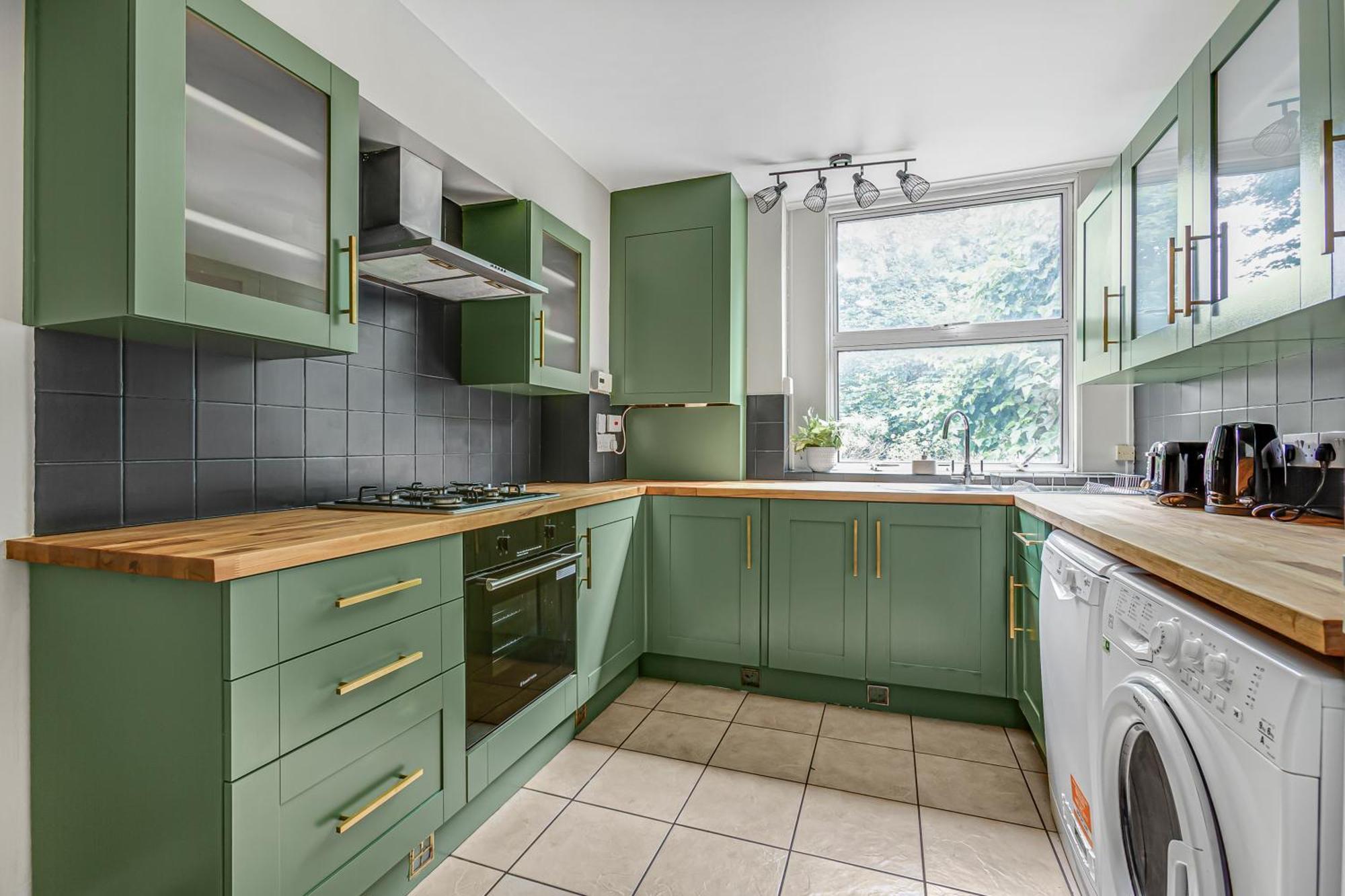 Apartment Riverside Retreat In Putney *