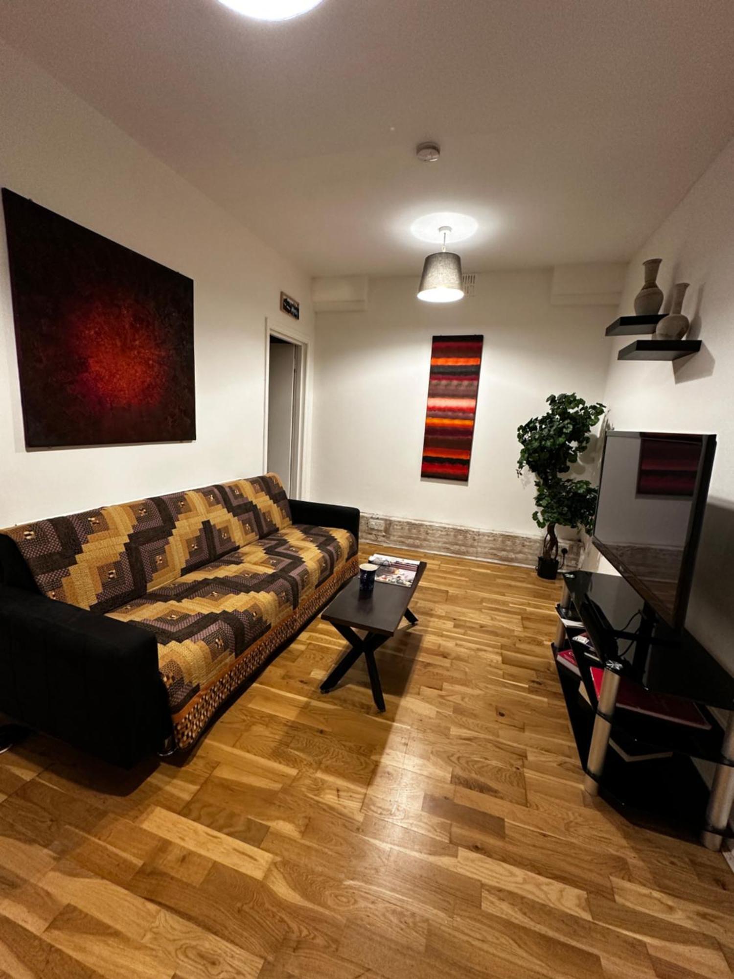 Charming 1-bedroom Southfields,