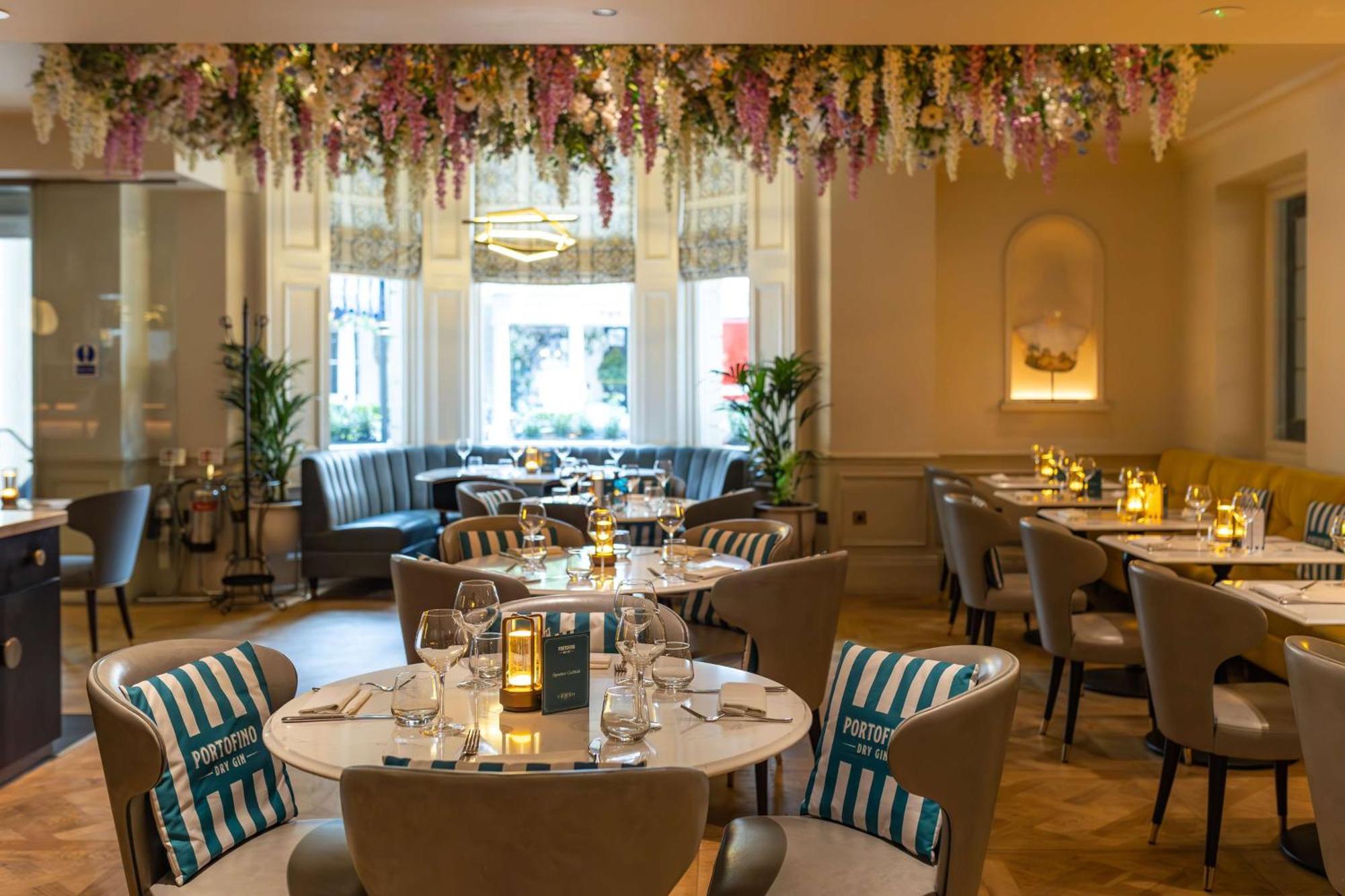 100 Queen's Gate London, Curio Collection By Hilton Hotel London