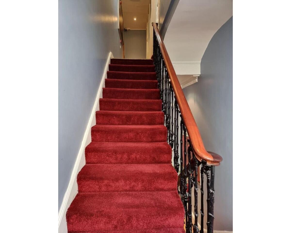 Fb2-fantastic Basement Good For 3 Near Hyde Park