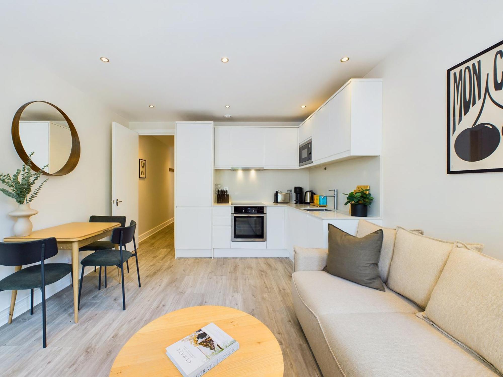 Apartment Be - The Holborn Residences *