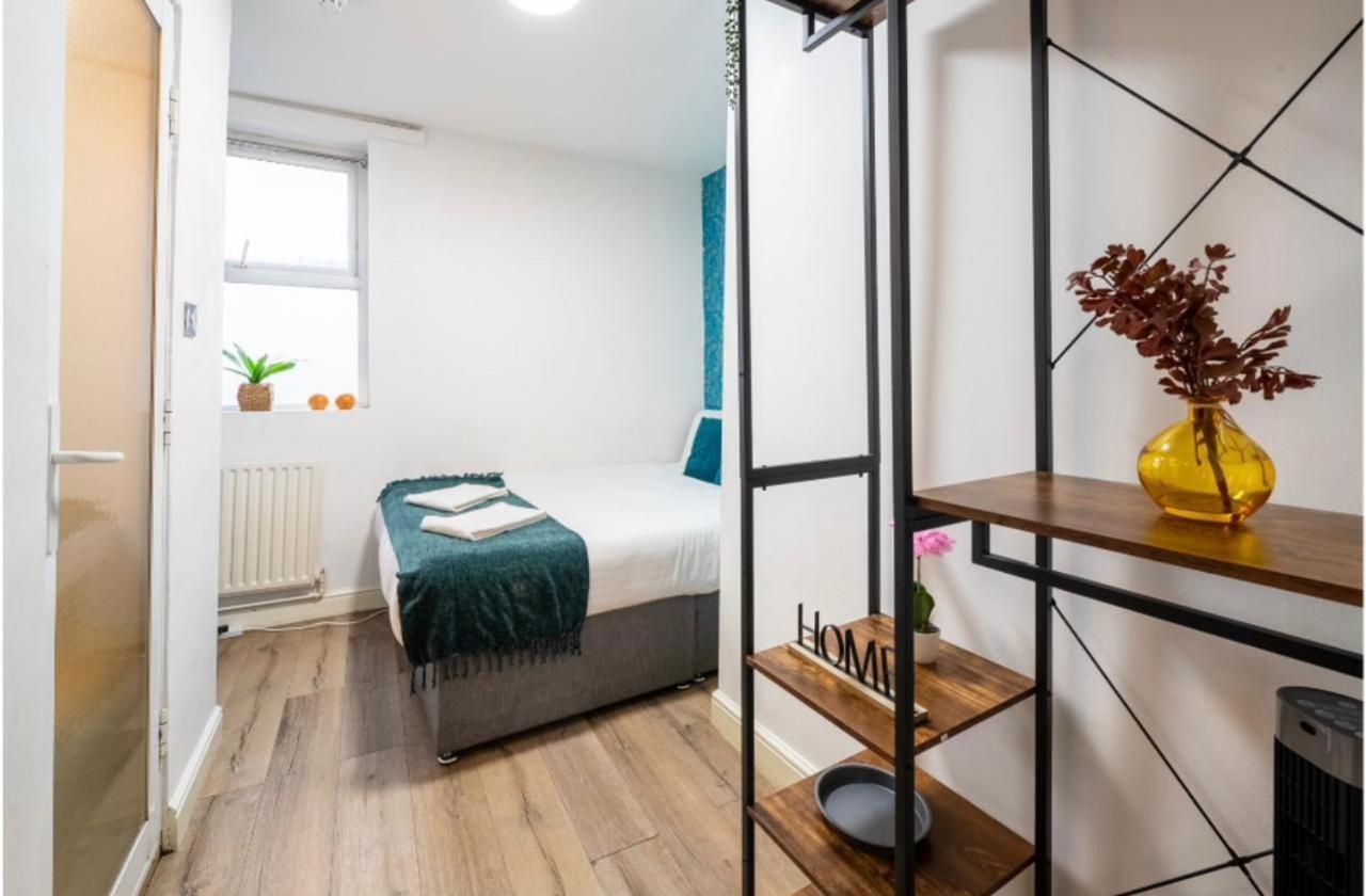 Nd - Hyde Park Hotel London