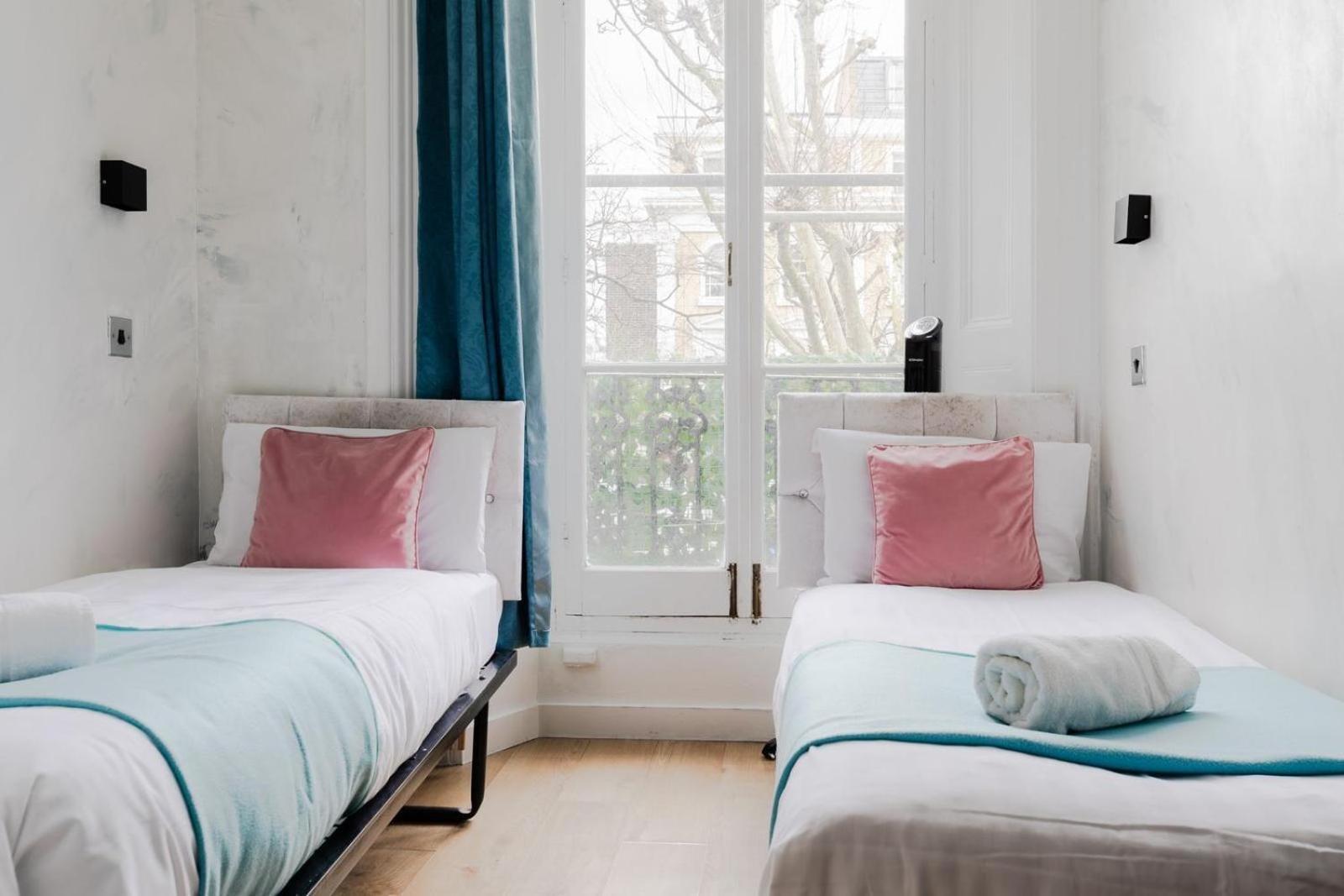 Nd - Hyde Park Hotel London