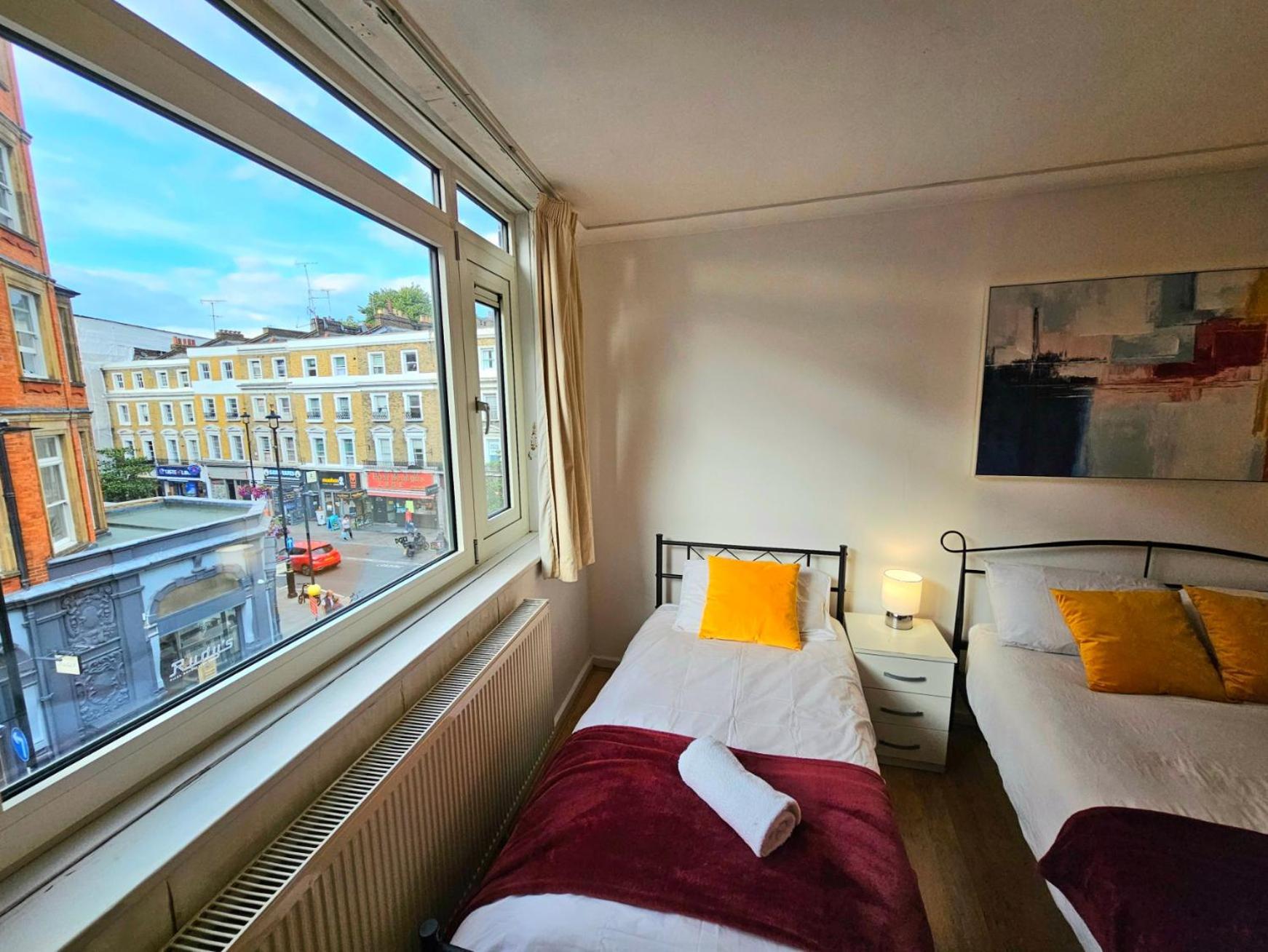 Bright & Spacious In Building With Lift, Right Next To Bayswater Station - Walk To Kensington Palace, Hyde Park, Little Venice & Notting Hill Londres