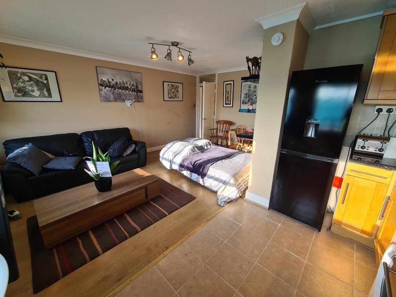 Cheap Kensington Apartment London