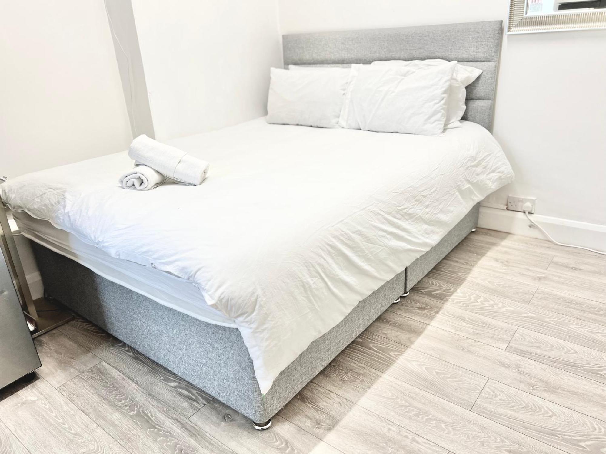 Complete Flat Netflix And Fast Wifi Apartment