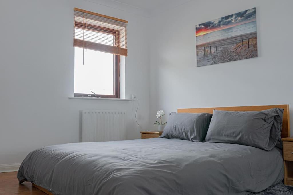 Apartment Stylish Waterfront London