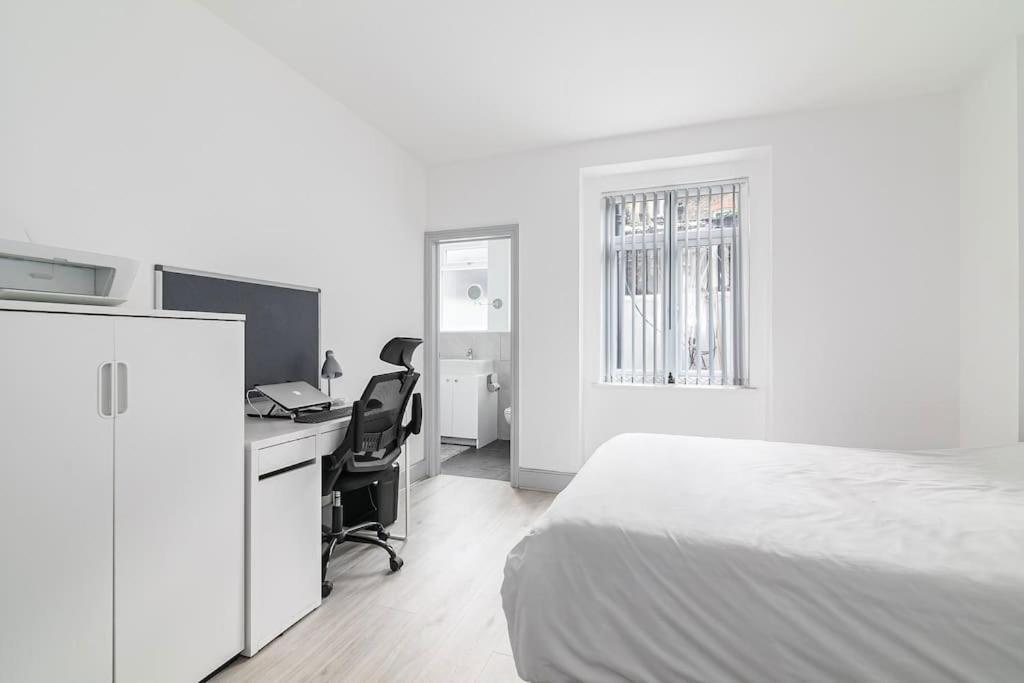 Apartment One Bed Flat In Chiswick *