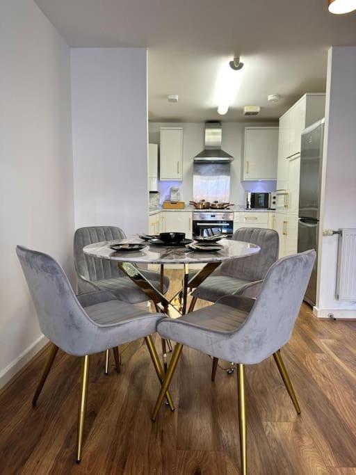 Apartment Stylish Zone 2