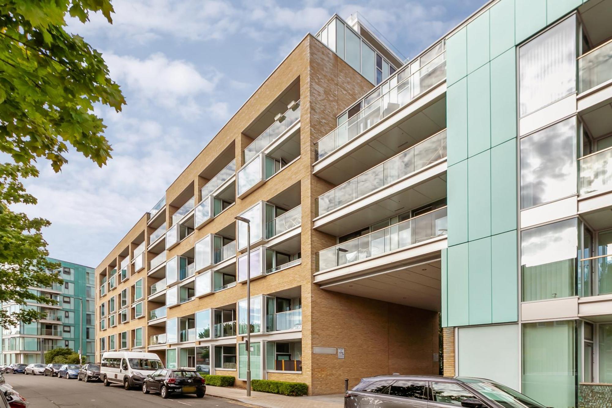 Chic 2-bedroom With Stunning Views In * Londres