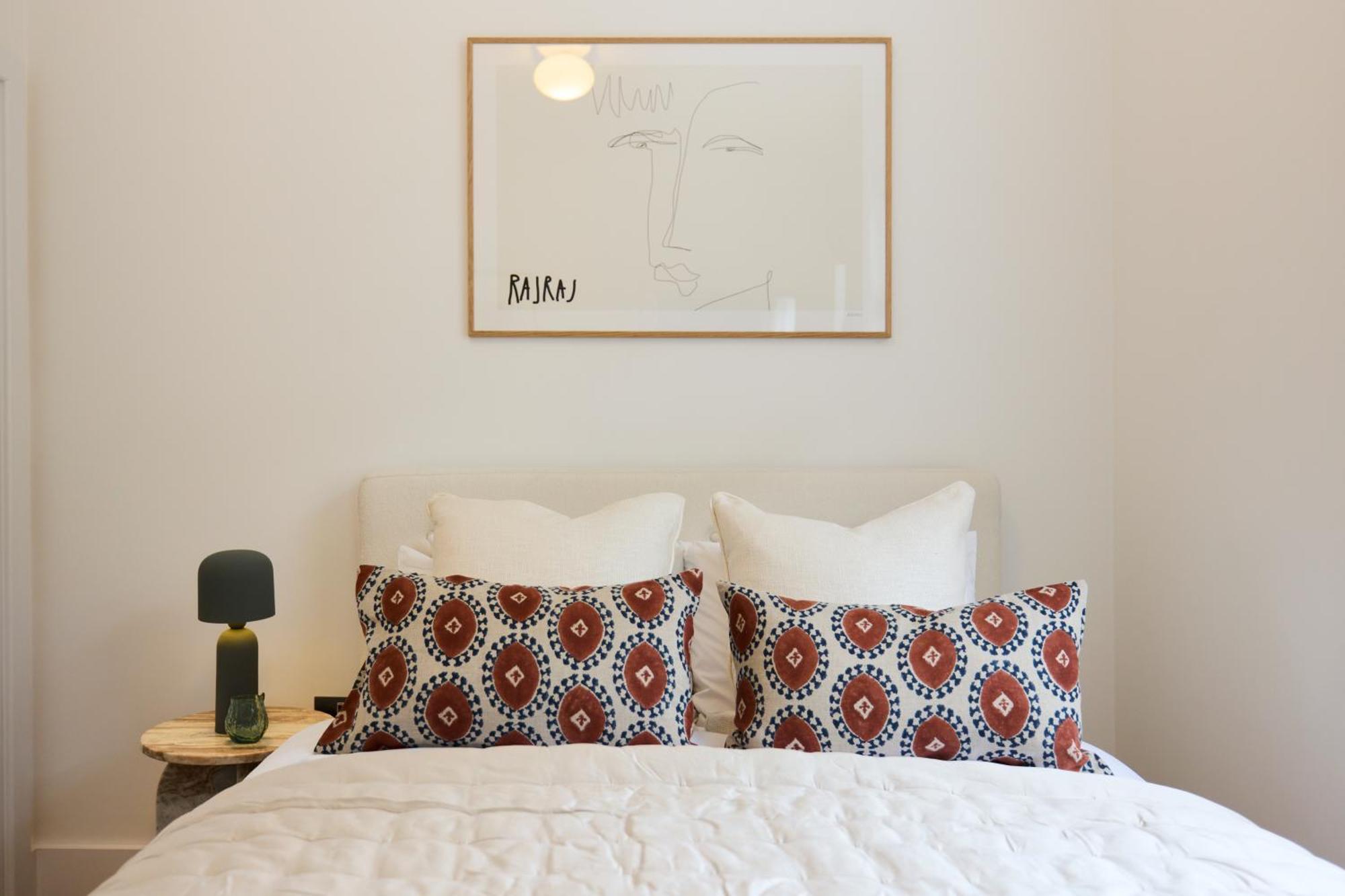 The Chelsea Square Crib - Bright 1bdr Flat * London