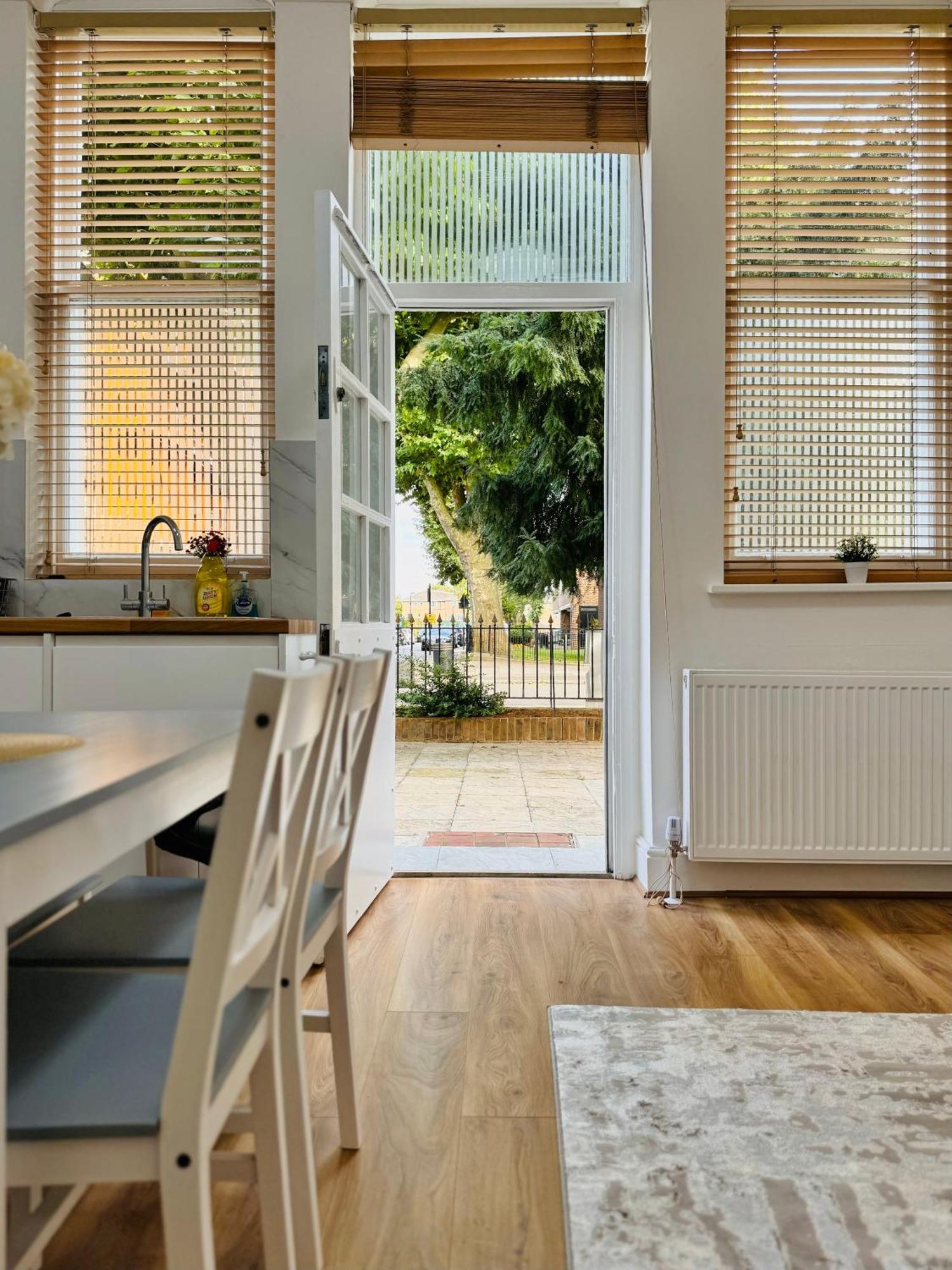 Apartamento Beautiful 2bedroom Flat In St John Londres