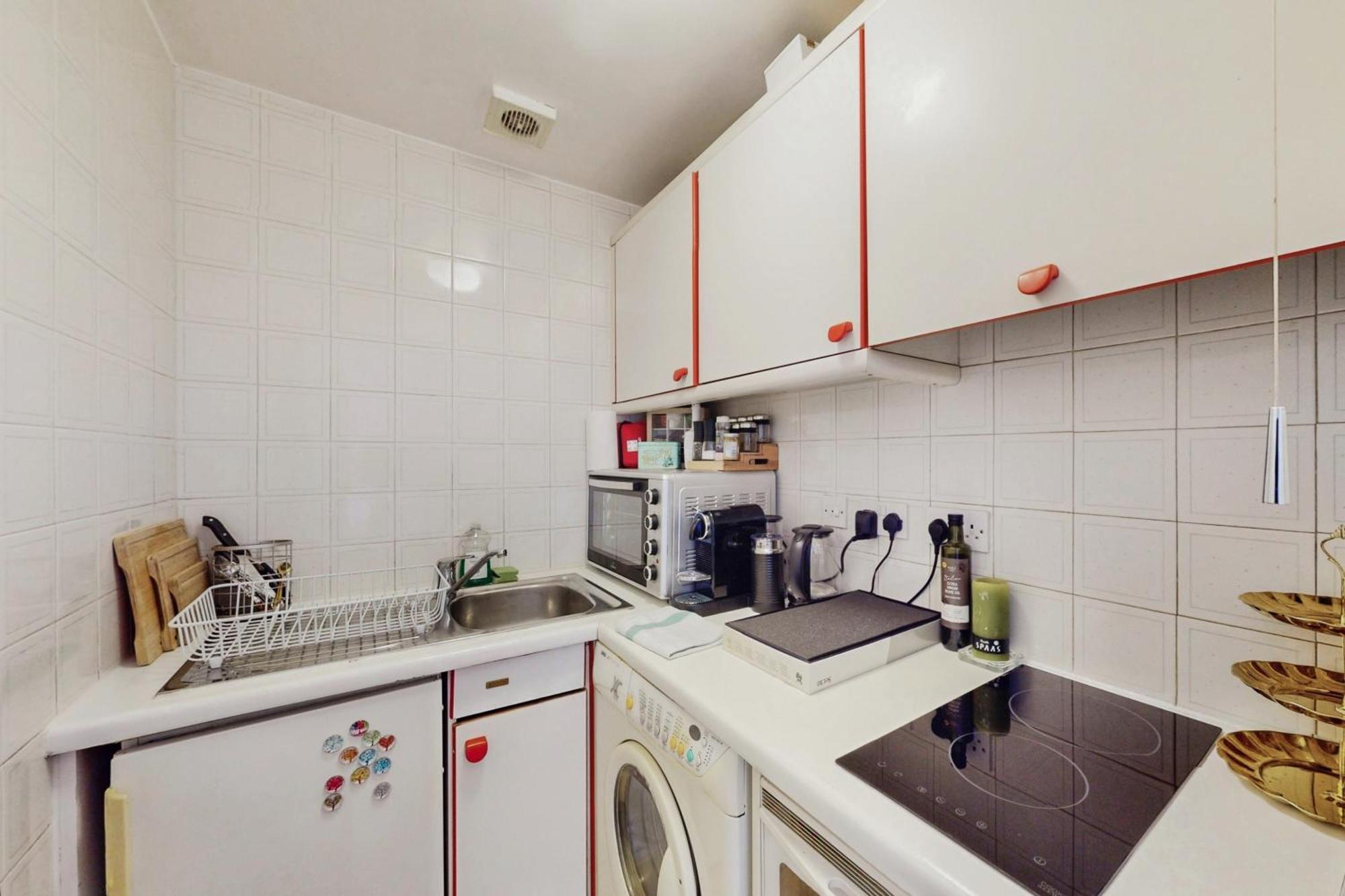 Apartment Central Studio With Free Parking In Chelsea Near Tube London