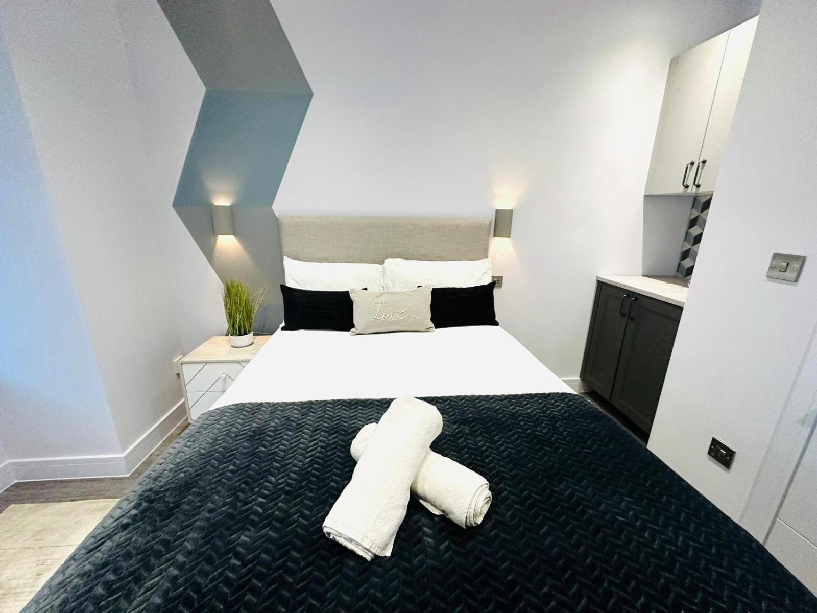 Sw18 Great Location Perfect For Tourist Guest house London