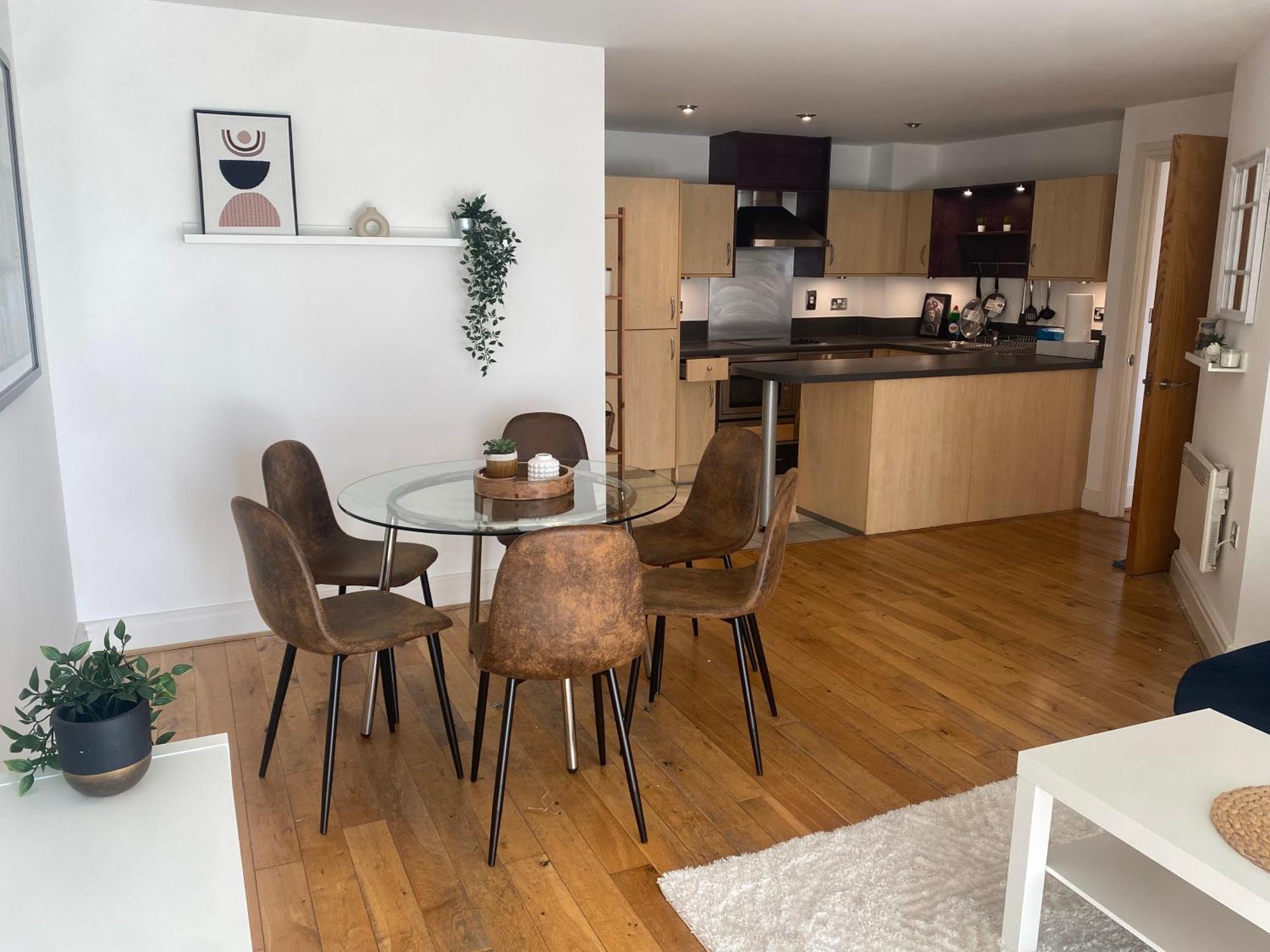Apartamento 2 Bedroom Flat In Riverside West *