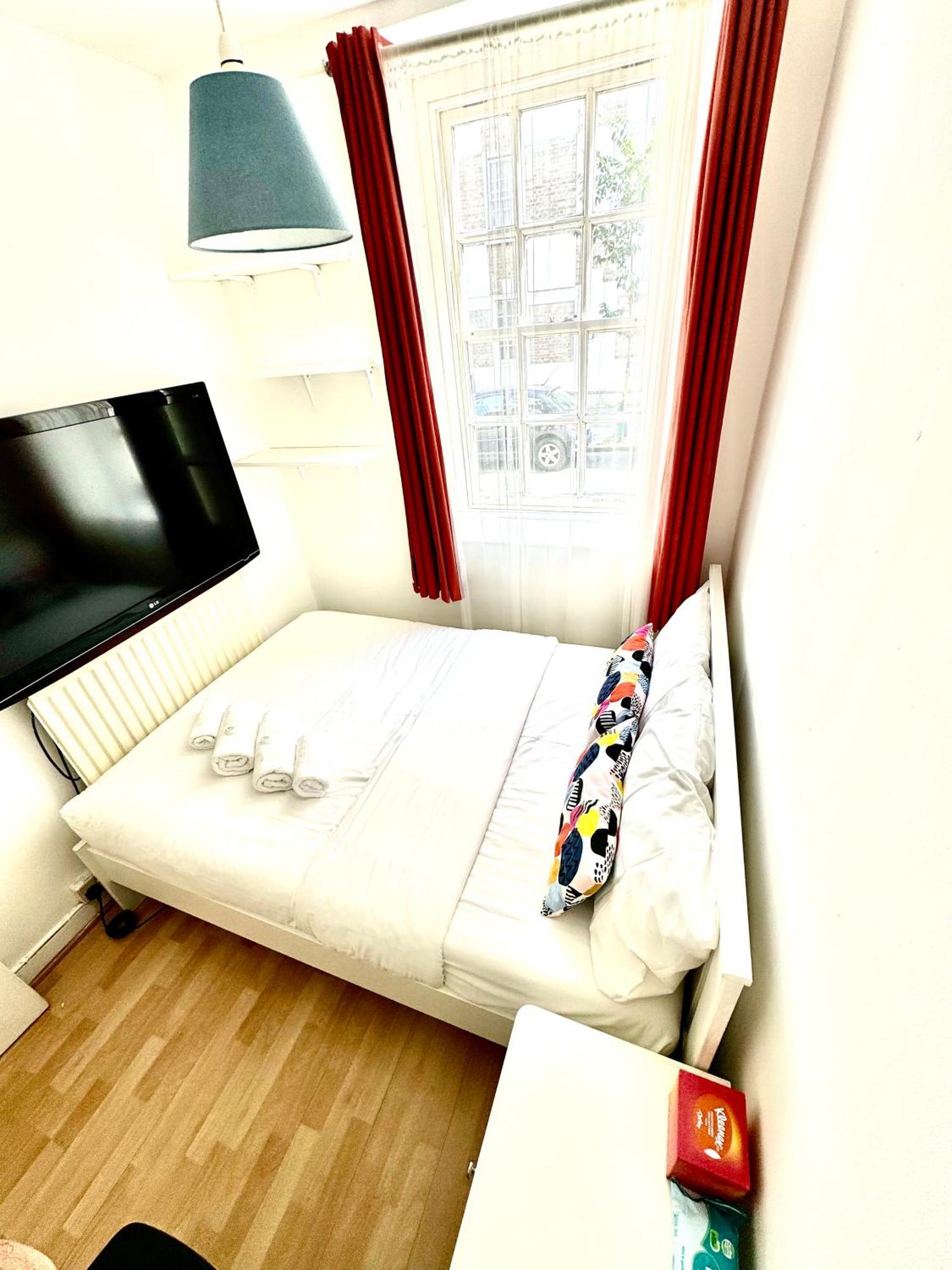 Comfy Private Bedrooms In Heart Of London