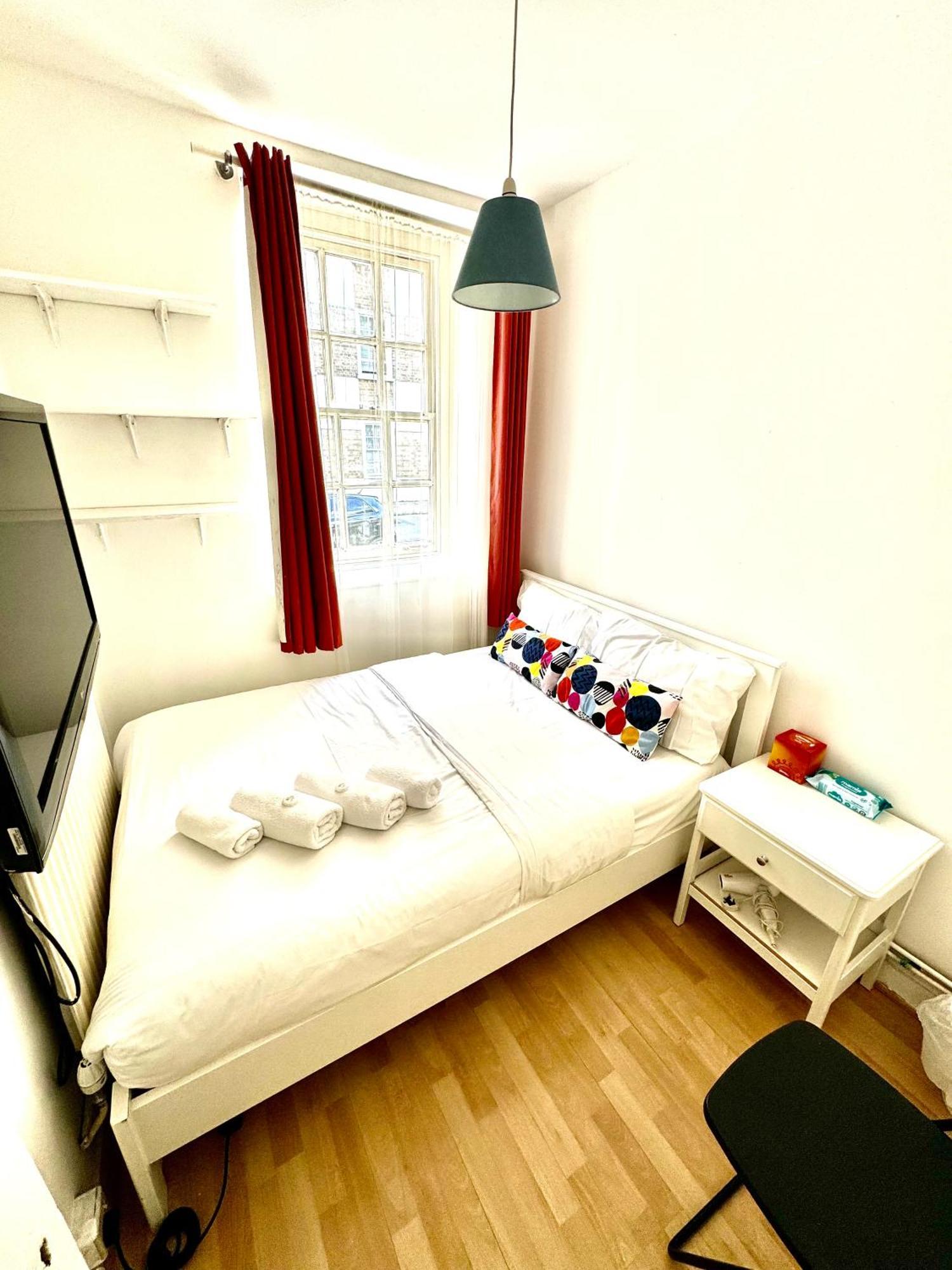 Guest house Comfy Private Bedrooms In Heart Of *