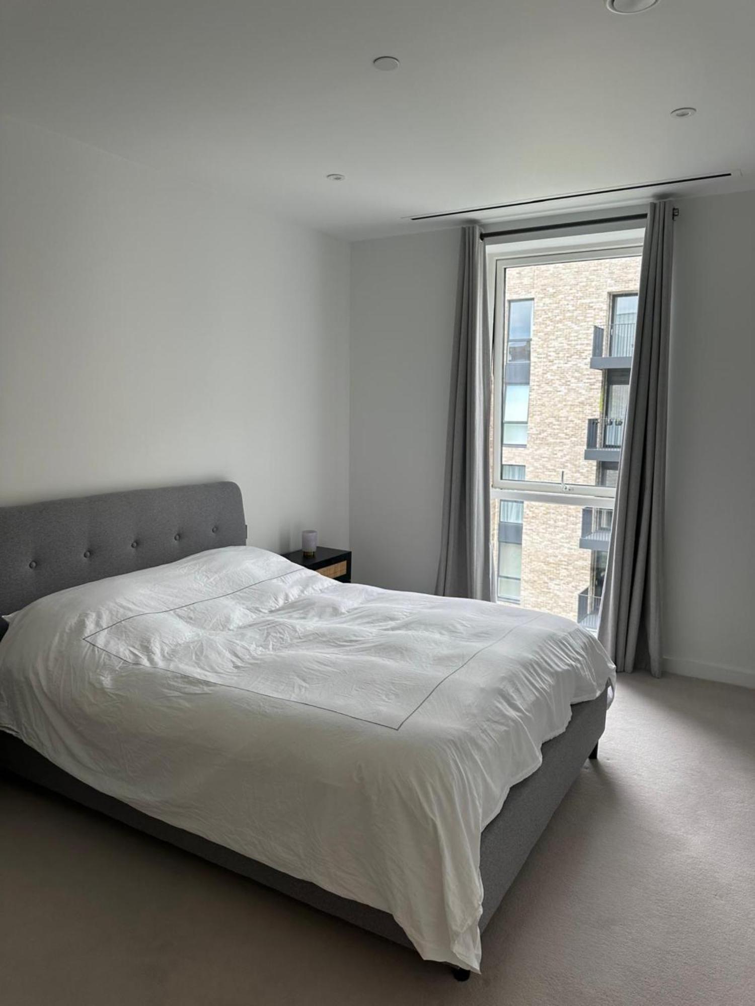 Nalla Deluxe * London