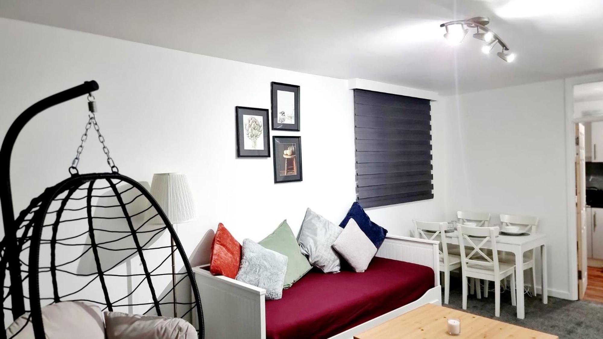Amazing 1 Bed Entire Flat With Separate Living And Kitchen In With Free Parking Apartamento *