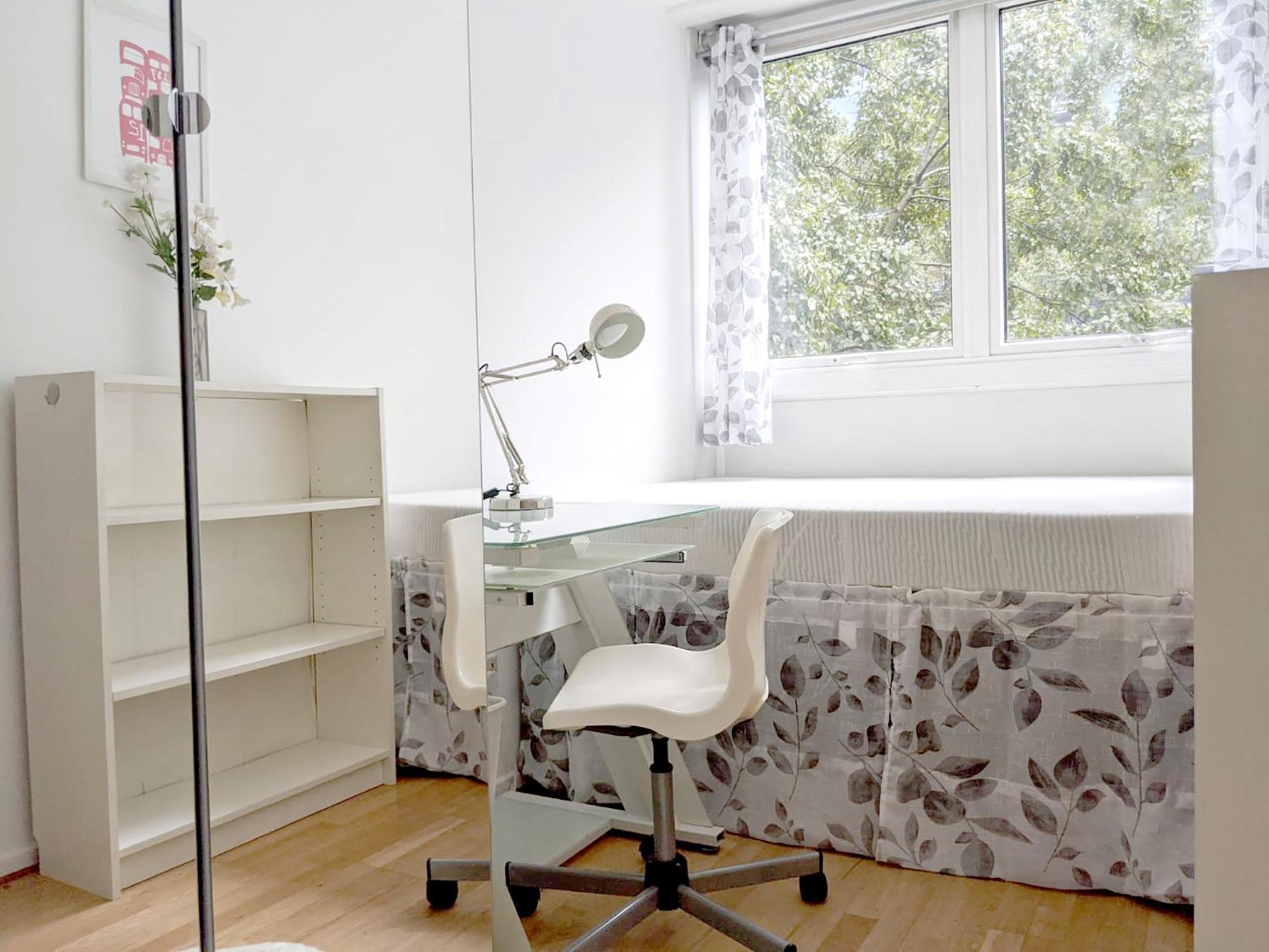 Fab 3-bed 3-bath Duplex Oxford Street, Regents Park, Fitzrovia W1