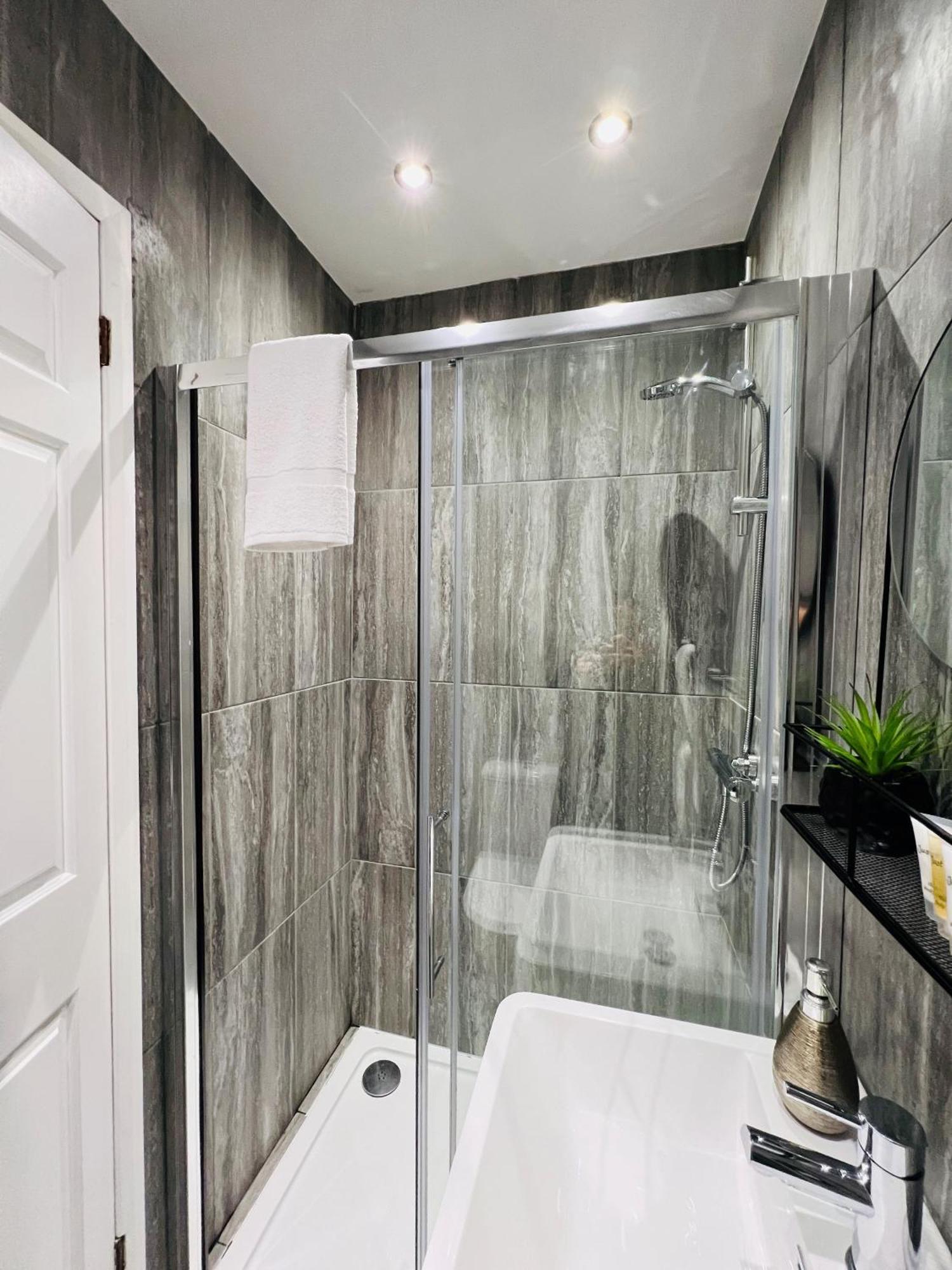 Apartment Studio Apartment *