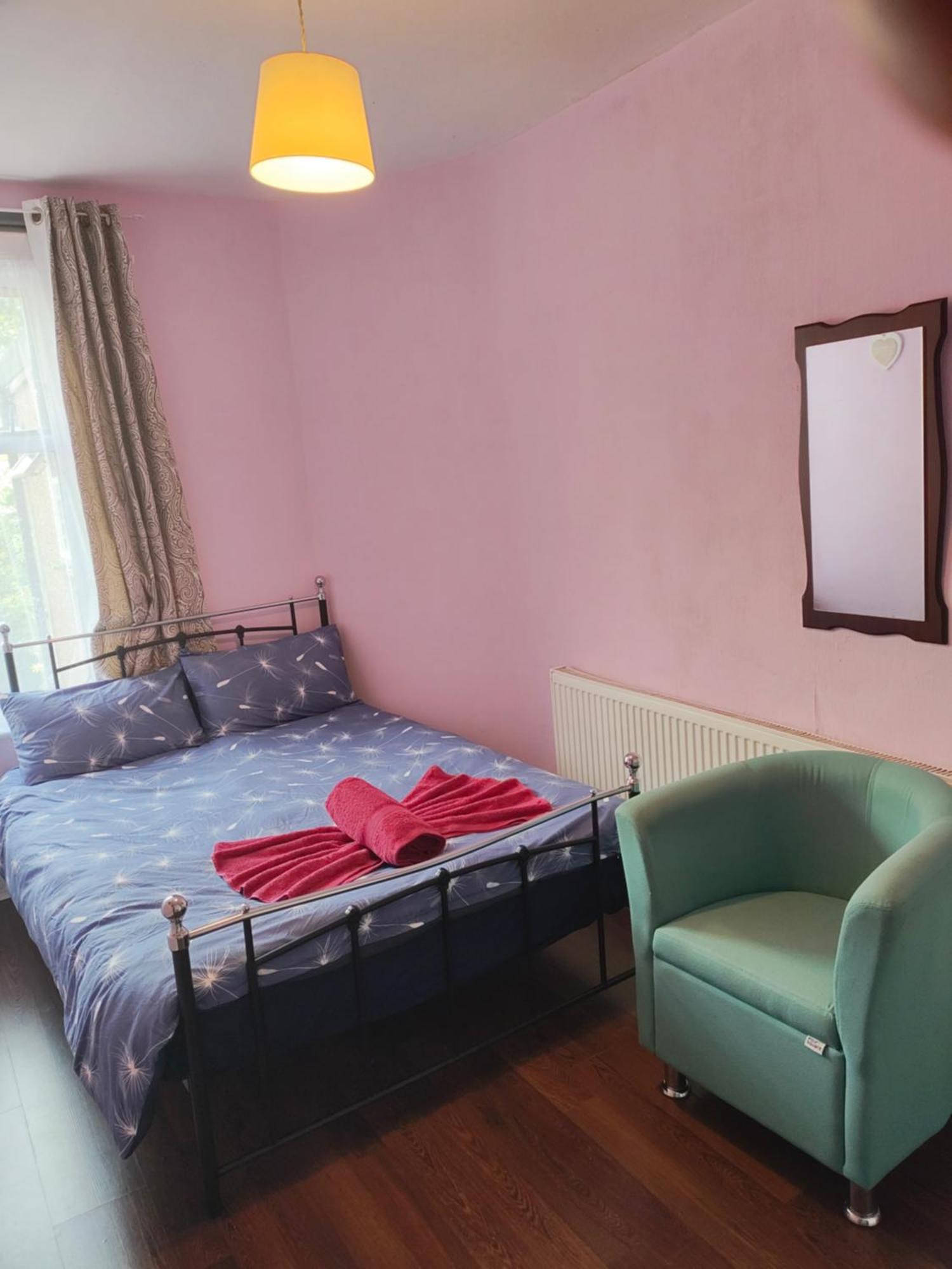 Charming Double Bed Retreat *