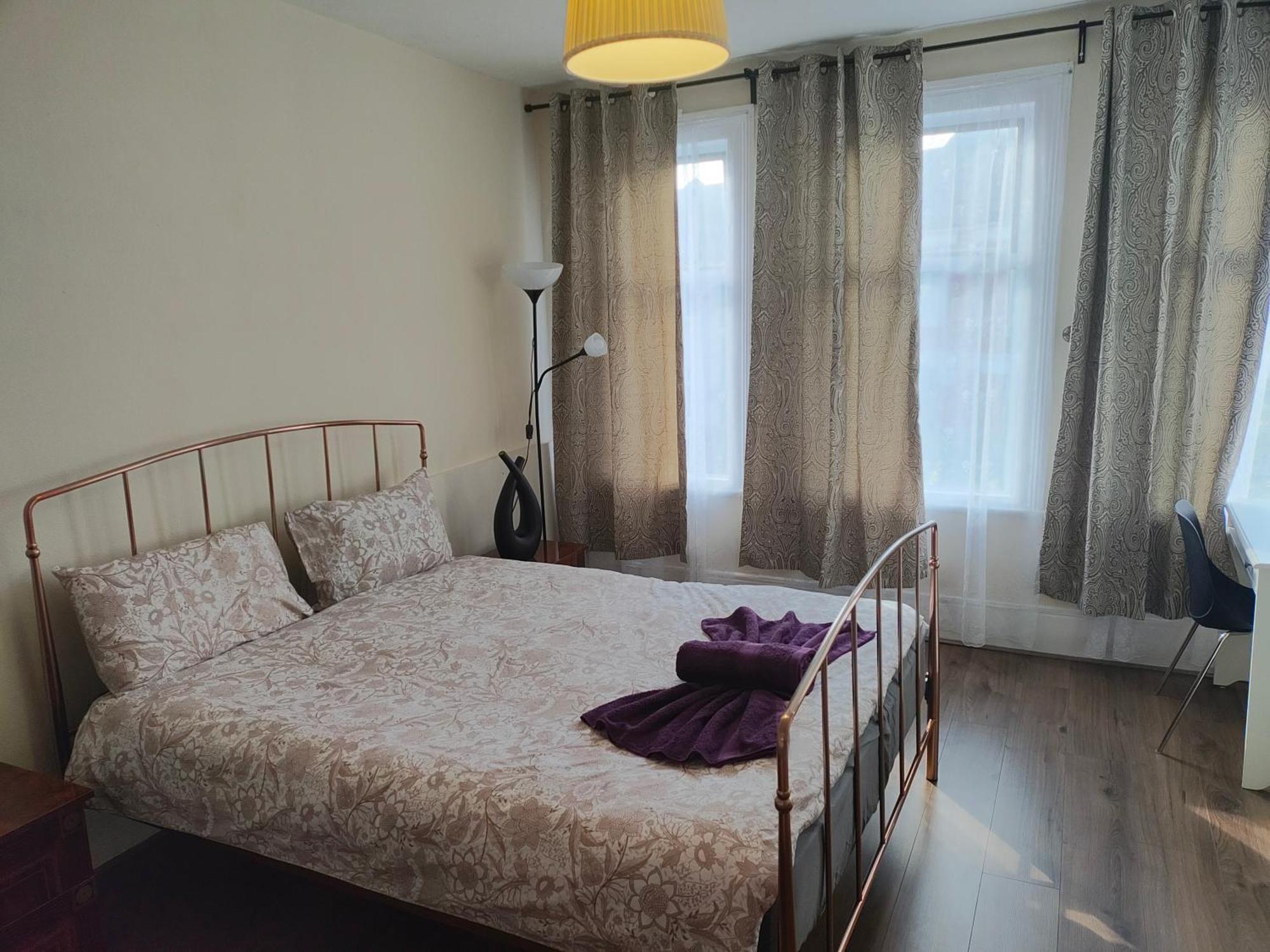 Casa de hóspedes Elegant King Bed Get Away *