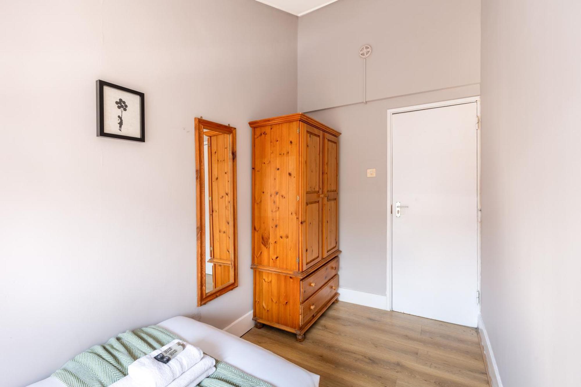 Apartment Magnificent 3br With Balcony